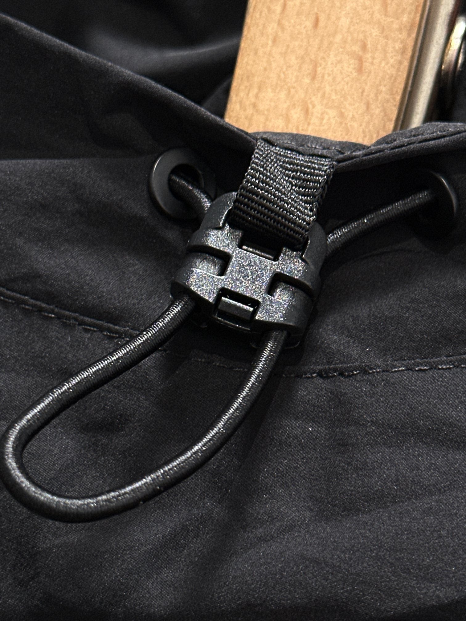 LV Fall Winter 2024 Hooded Nylon Trench Jacket with Zipper | Iconic Urban Luxury