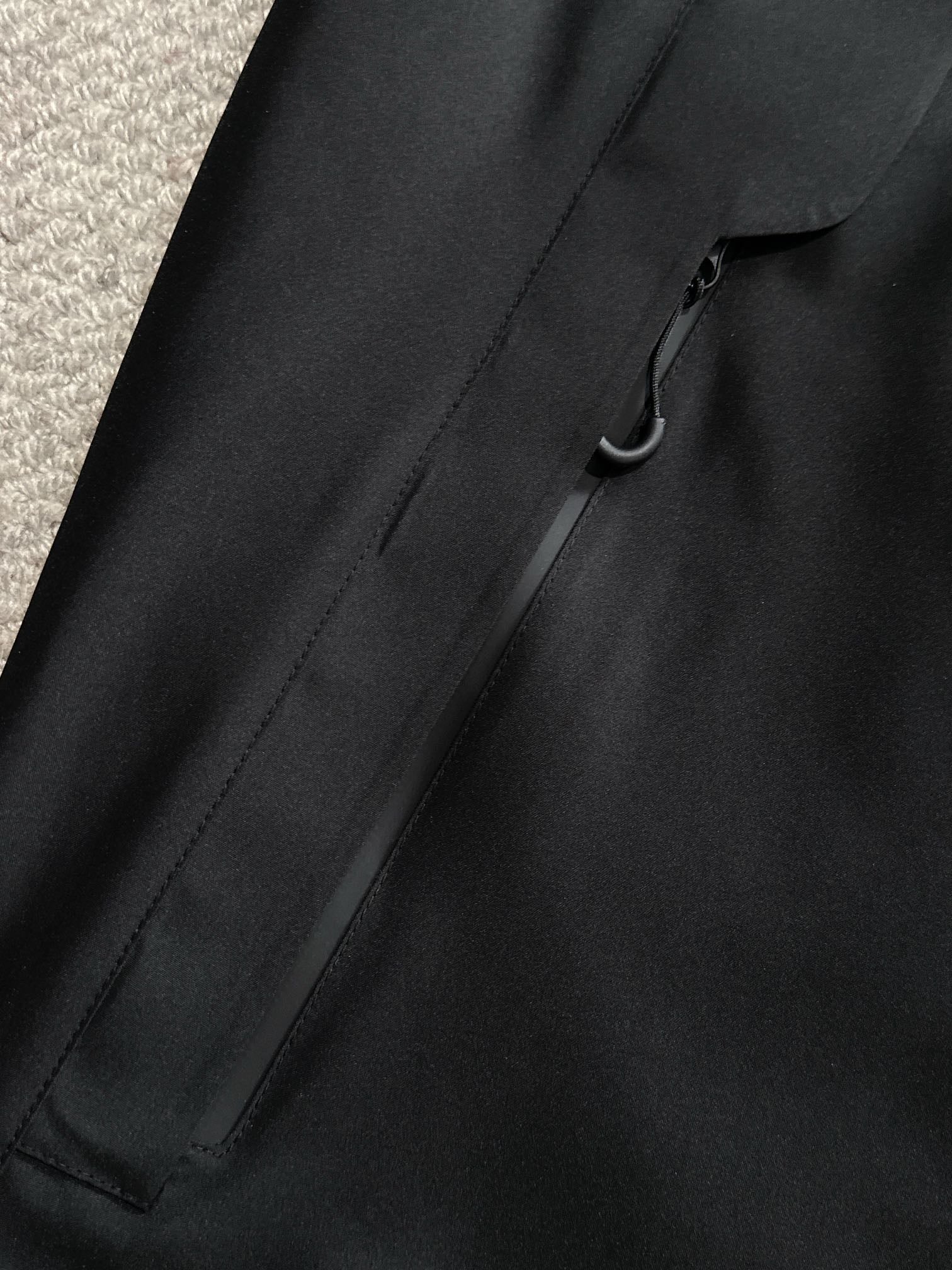 LV Fall Winter 2024 Hooded Nylon Zip Trench Jacket | Lightweight Urban Luxury
