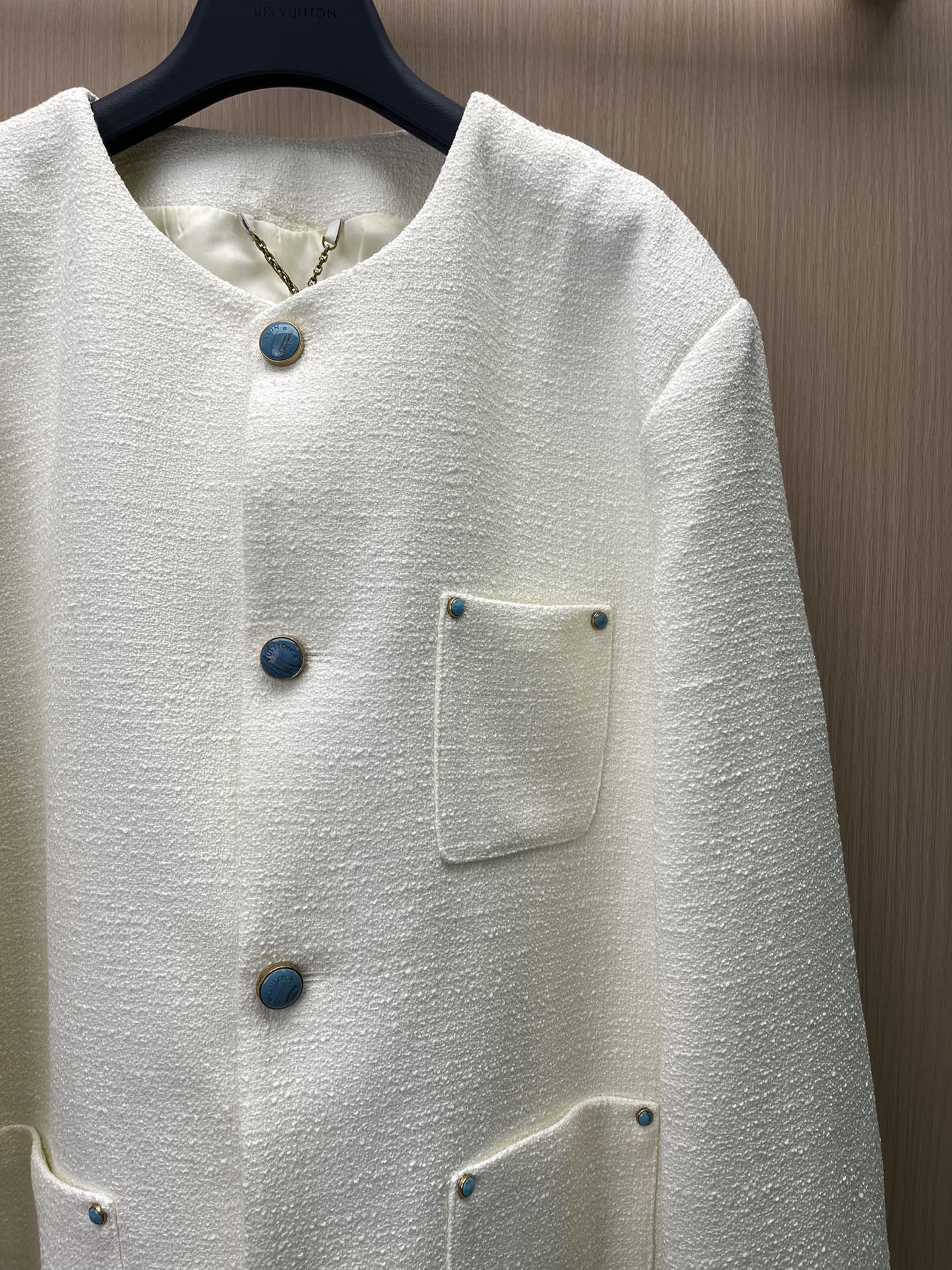 LOUIS VUITTON 24SS White Turquoise-Style Tweed Jacket | Wool Blend with Custom Hardware