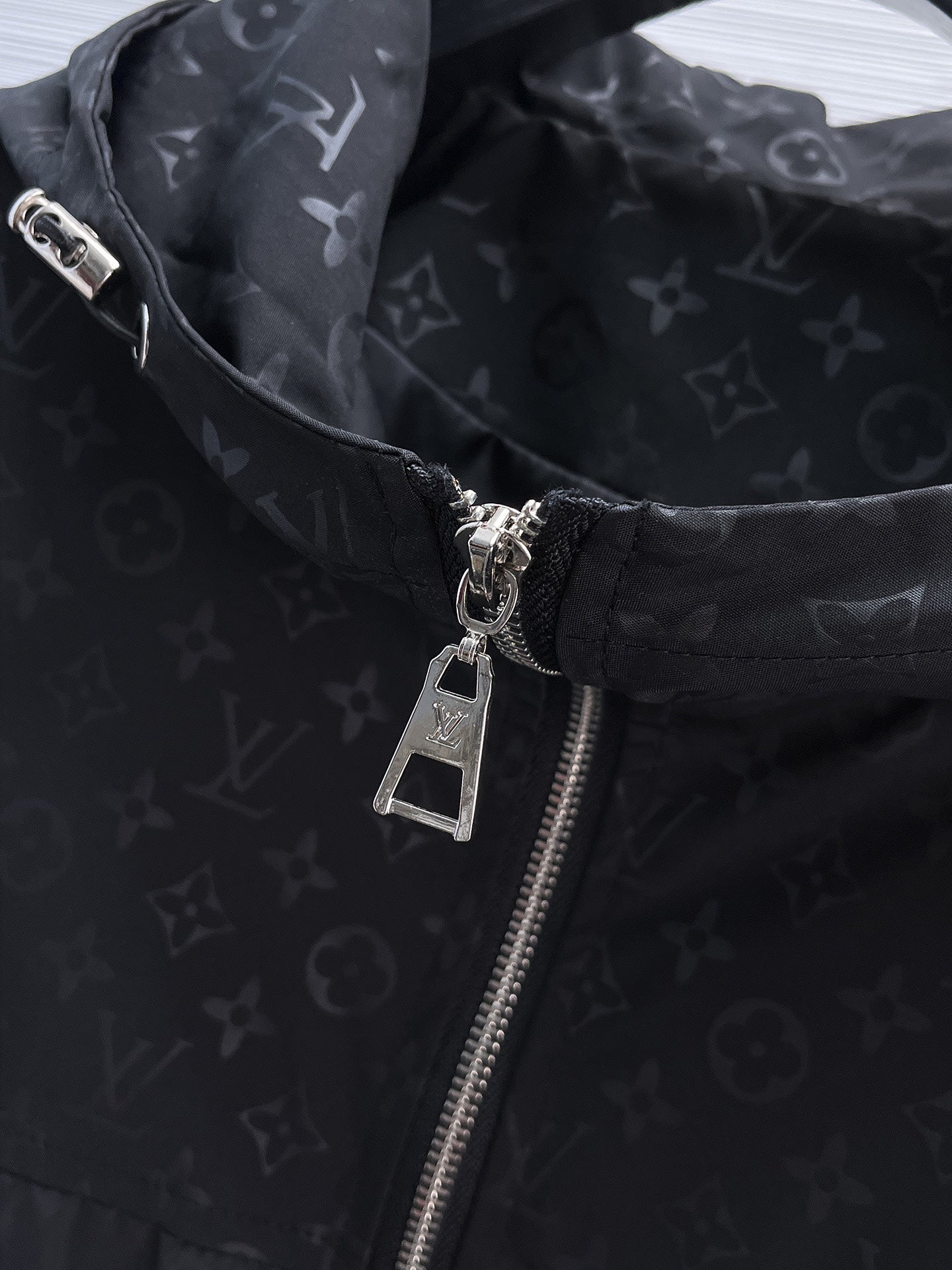 LOUIS VUITTON 2024 Fall Runway Jacket | Premium Memory Fabric M–3XL