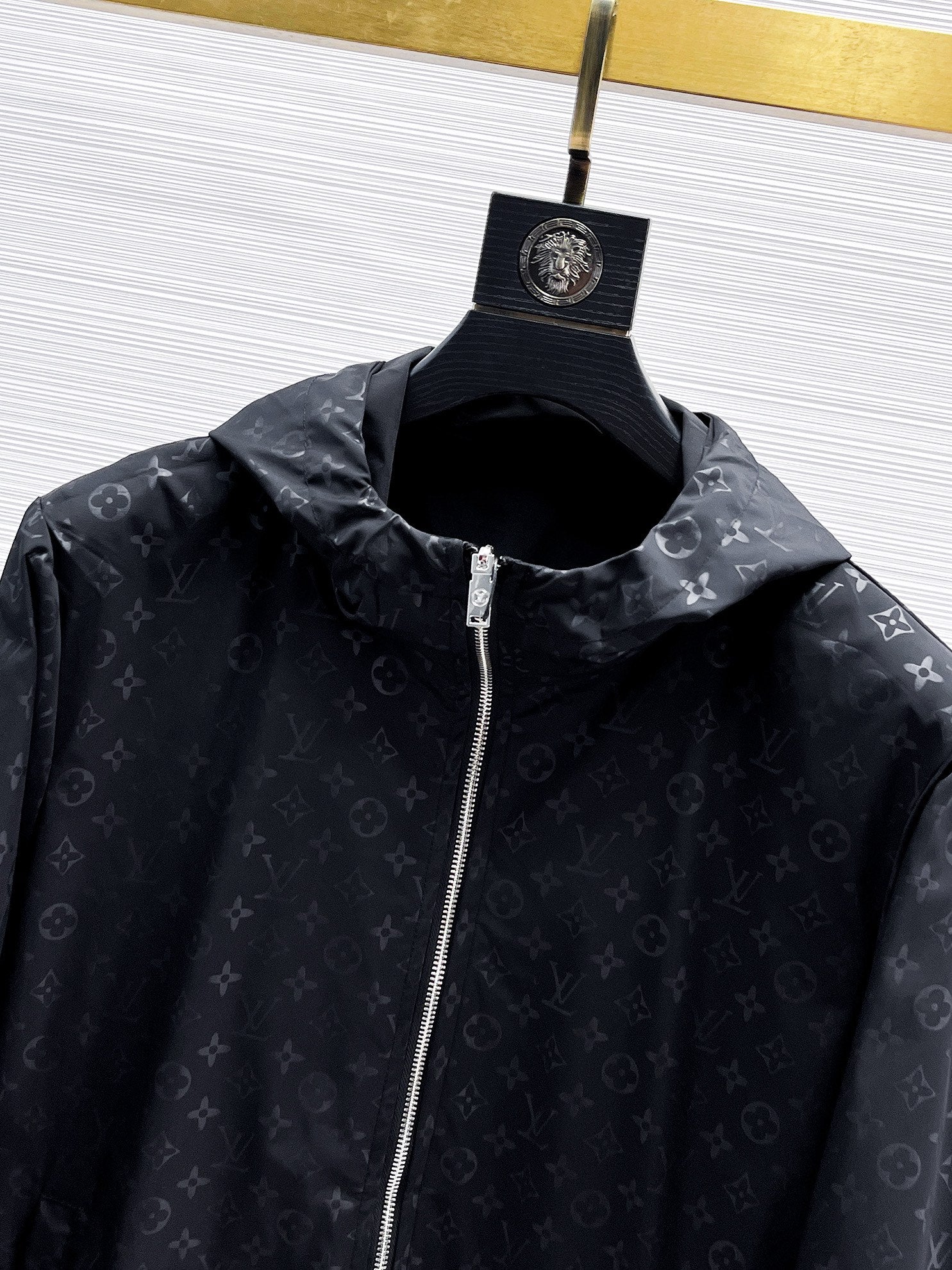 LOUIS VUITTON 2024 Fall New Men’s Jacket | Runway-Inspired Memory Fabric M–3XL