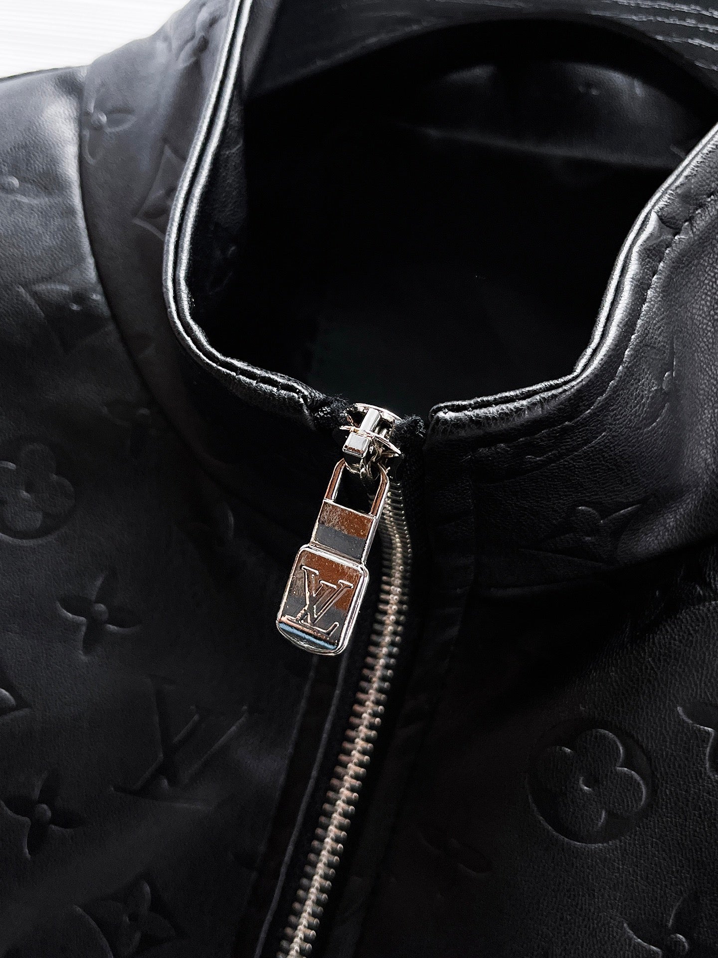 LOUIS VUITTON Autumn 2024 Premium Jacket | Runway Edition | Memory Fabric Comfort & Warmth