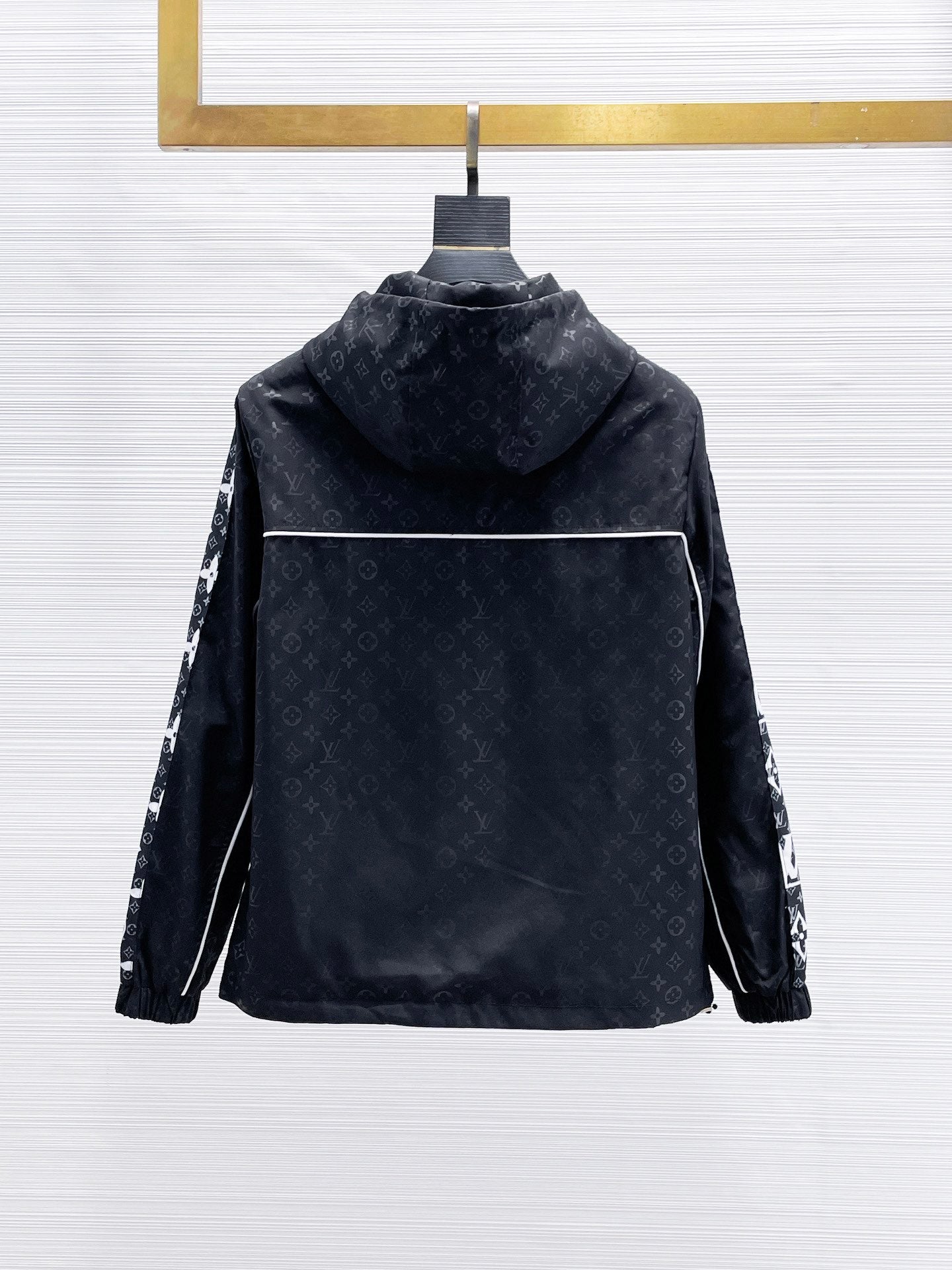LOUIS VUITTON Autumn 2024 Premium Jacket | Runway Edition | Memory Fabric Warmth & Comfort