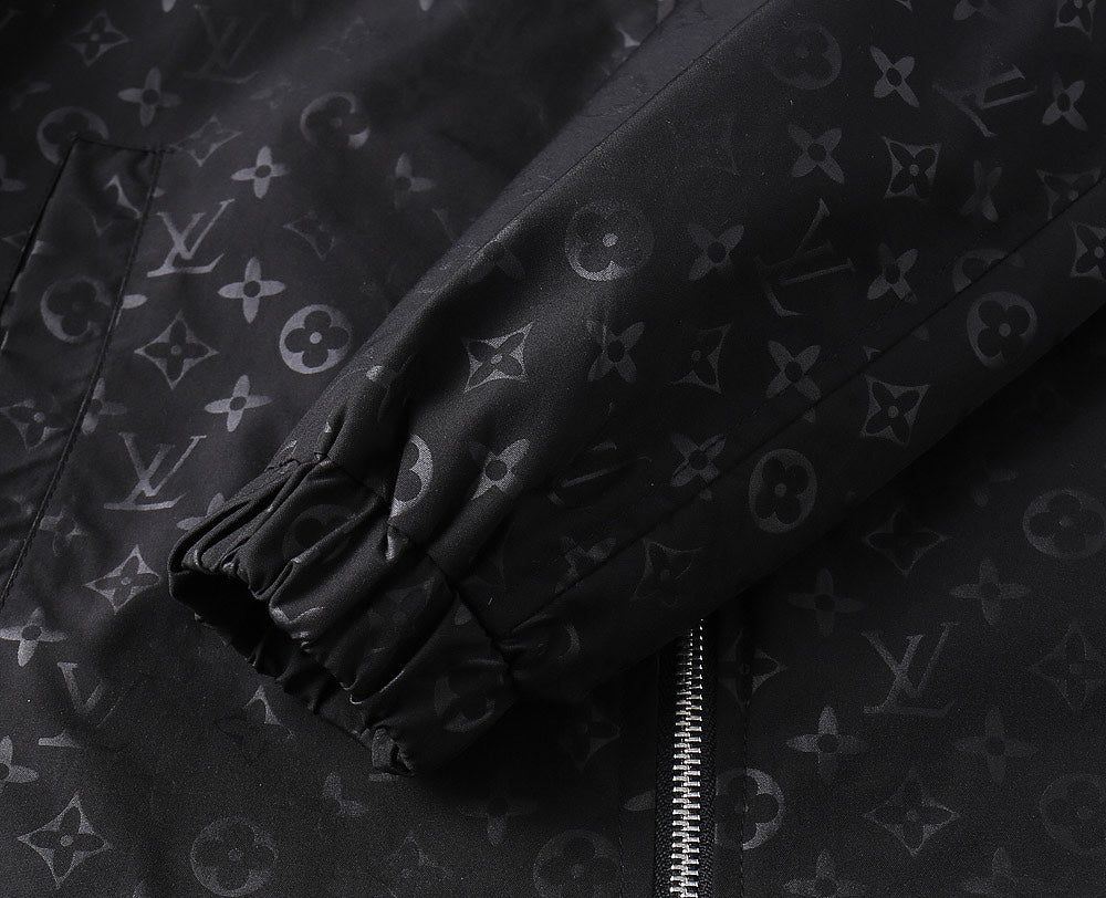 LOUIS VUITTON Autumn 2024 Men’s Jacket | Official Web Edition | Exclusive Tailored Fabric