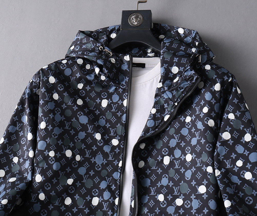 LOUIS VUITTON Autumn 2024 Men’s Jacket | Official Web Edition | Exclusive Tailored Fabric