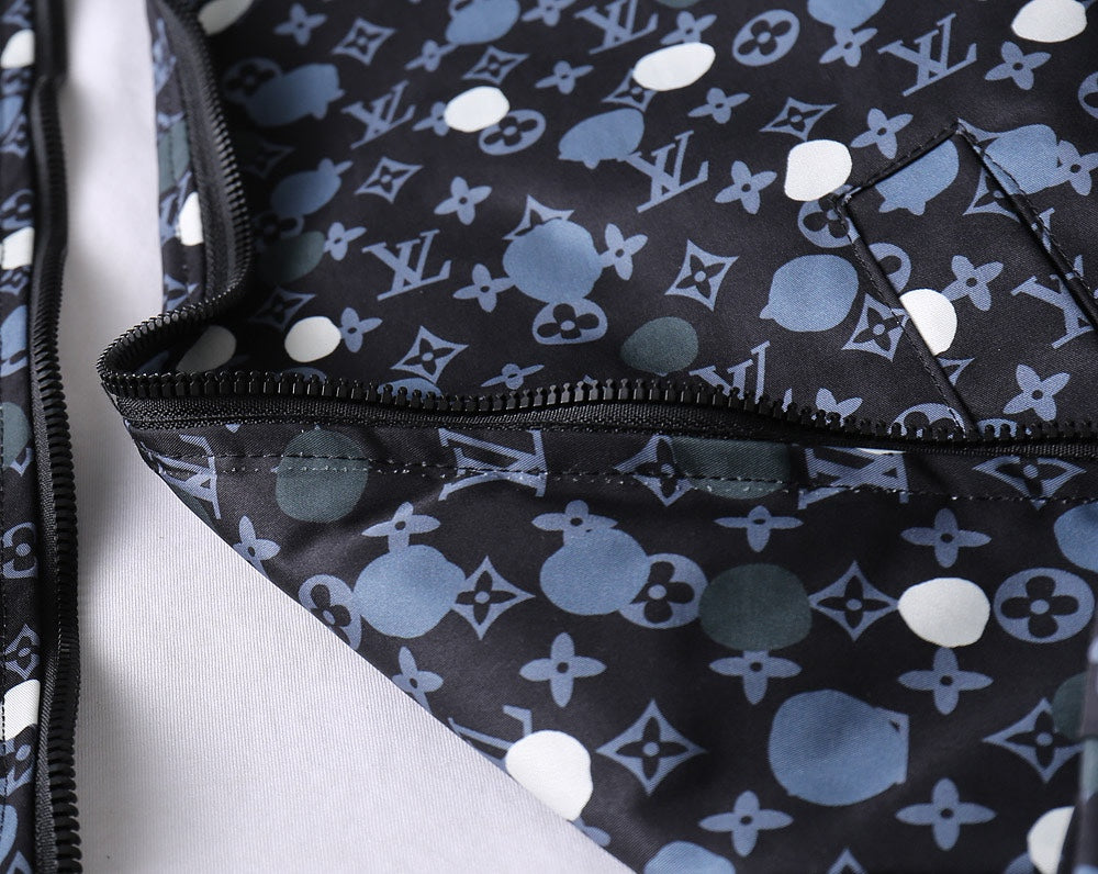 LOUIS VUITTON Autumn 2024 Men’s Jacket | Official Web Edition | Exclusive Tailored Fabric