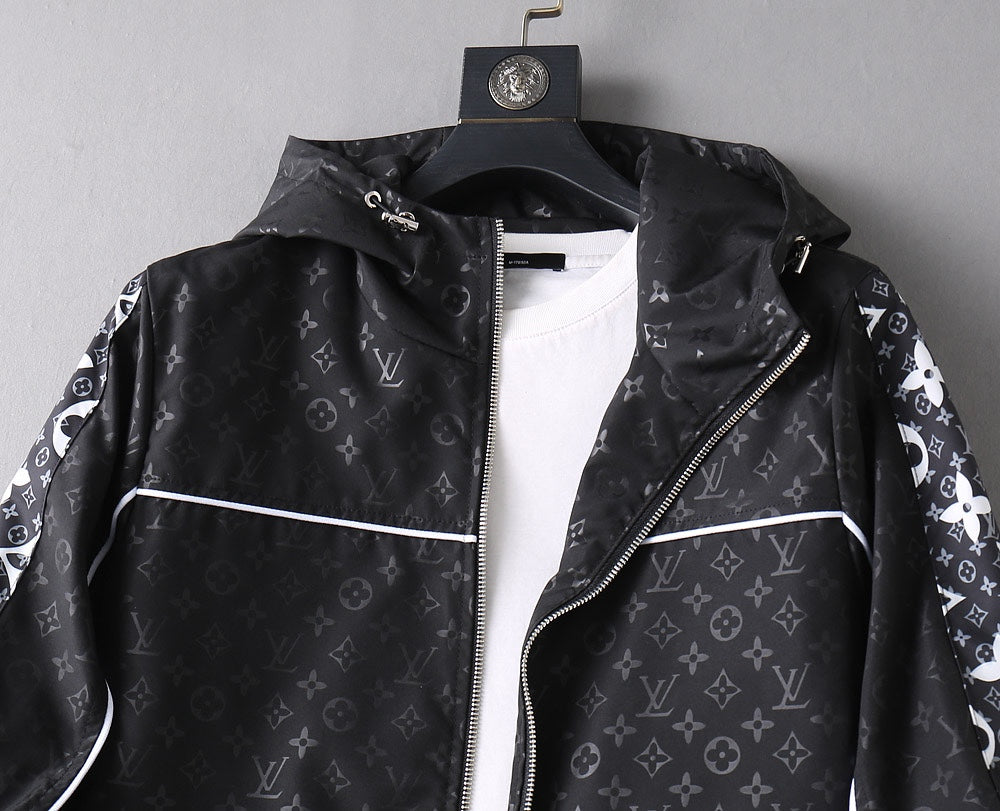 LOUIS VUITTON Autumn 2024 Men’s Jacket | Official Web Edition | Exclusive Tailored Fabric