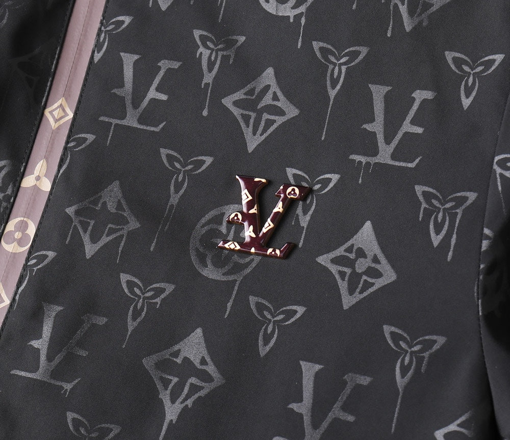 LOUIS VUITTON Autumn 2024 Men’s Jacket | Official Web Edition | Exclusive Tailored Fabric