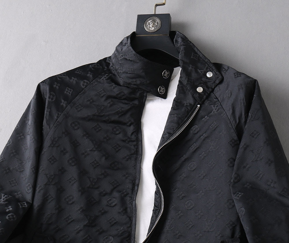 LOUIS VUITTON Autumn 2024 Men’s Jacket | Official Web Edition | Exclusive Tailored Fabric