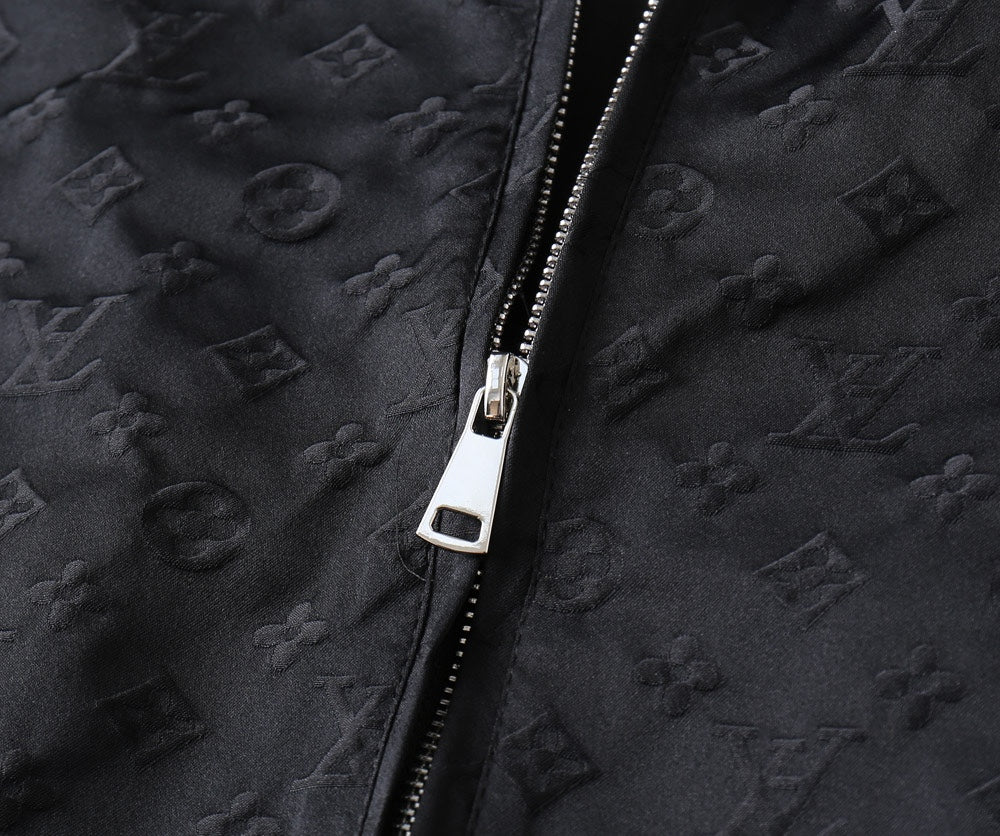 LOUIS VUITTON Autumn 2024 Men’s Jacket | Official Web Edition | Exclusive Tailored Fabric