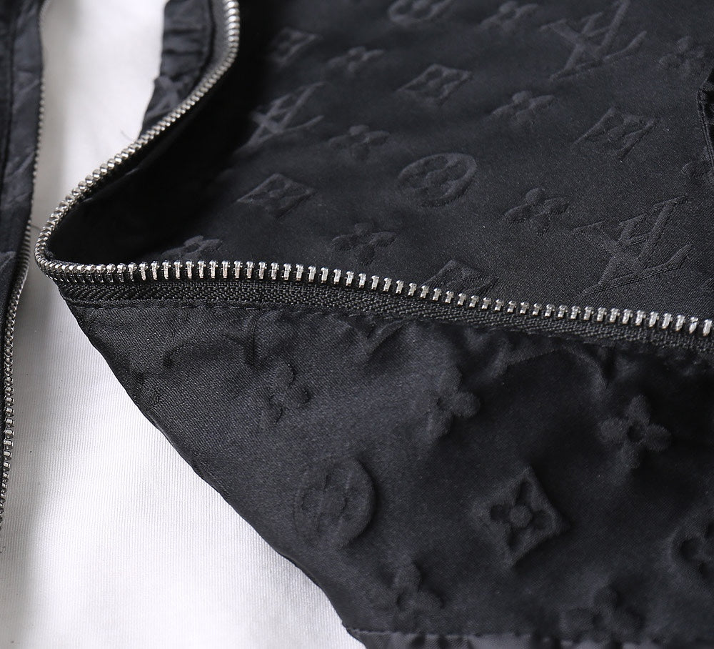 LOUIS VUITTON Autumn 2024 Men’s Jacket | Official Web Edition | Exclusive Tailored Fabric