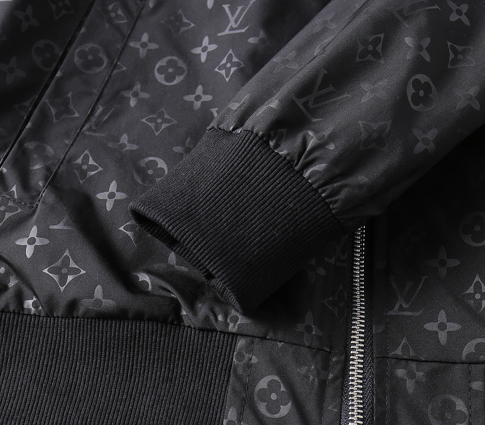 LOUIS VUITTON Autumn 2024 Men’s Jacket | Official Web Edition | Exclusive Tailored Fabric