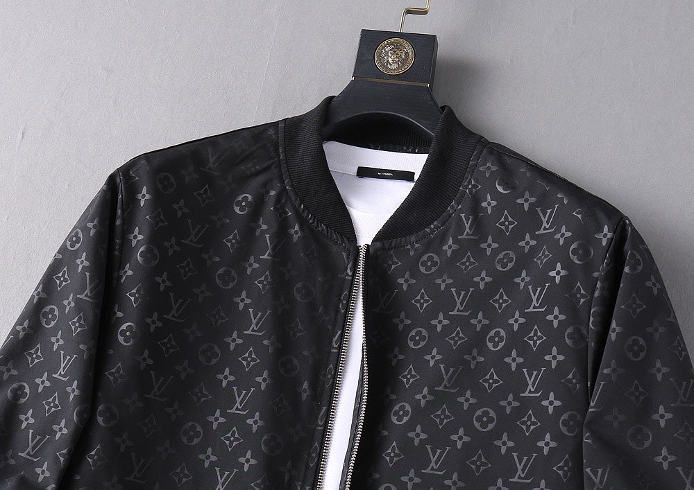 LOUIS VUITTON Autumn 2024 Men’s Jacket | Official Web Edition | Exclusive Tailored Fabric