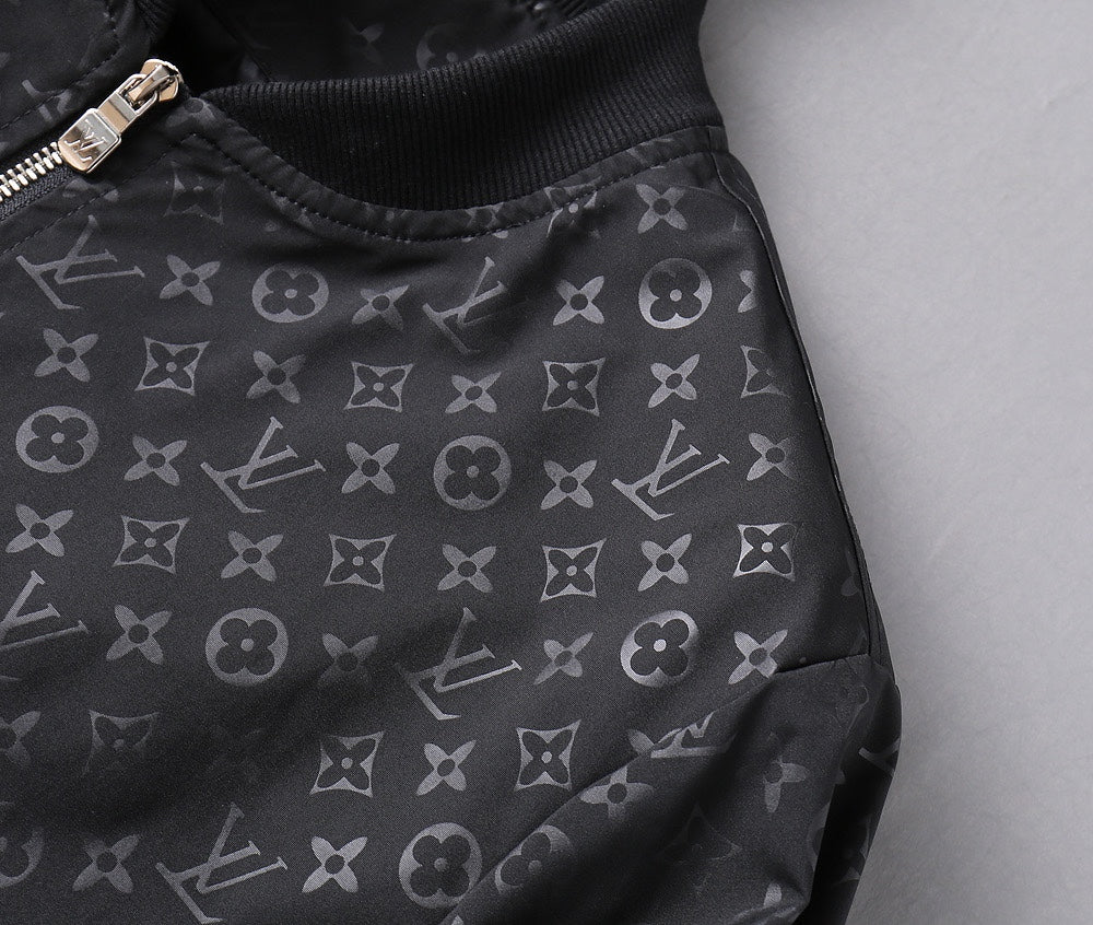 LOUIS VUITTON Autumn 2024 Men’s Jacket | Official Web Edition | Exclusive Tailored Fabric