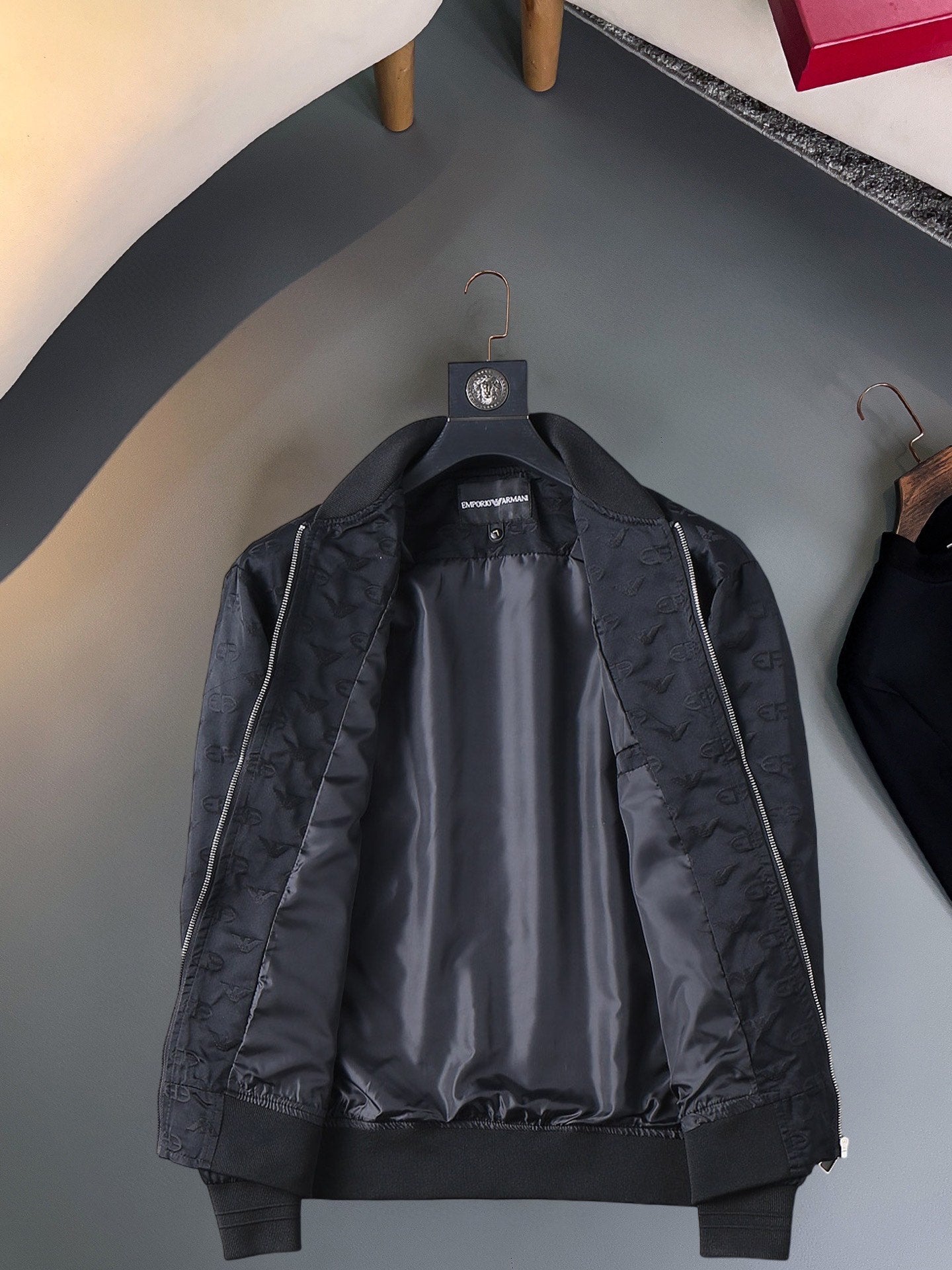LOUIS VUITTON Autumn 2024 Men’s Jacket | Official Web Edition | Premium Tailored Fabric