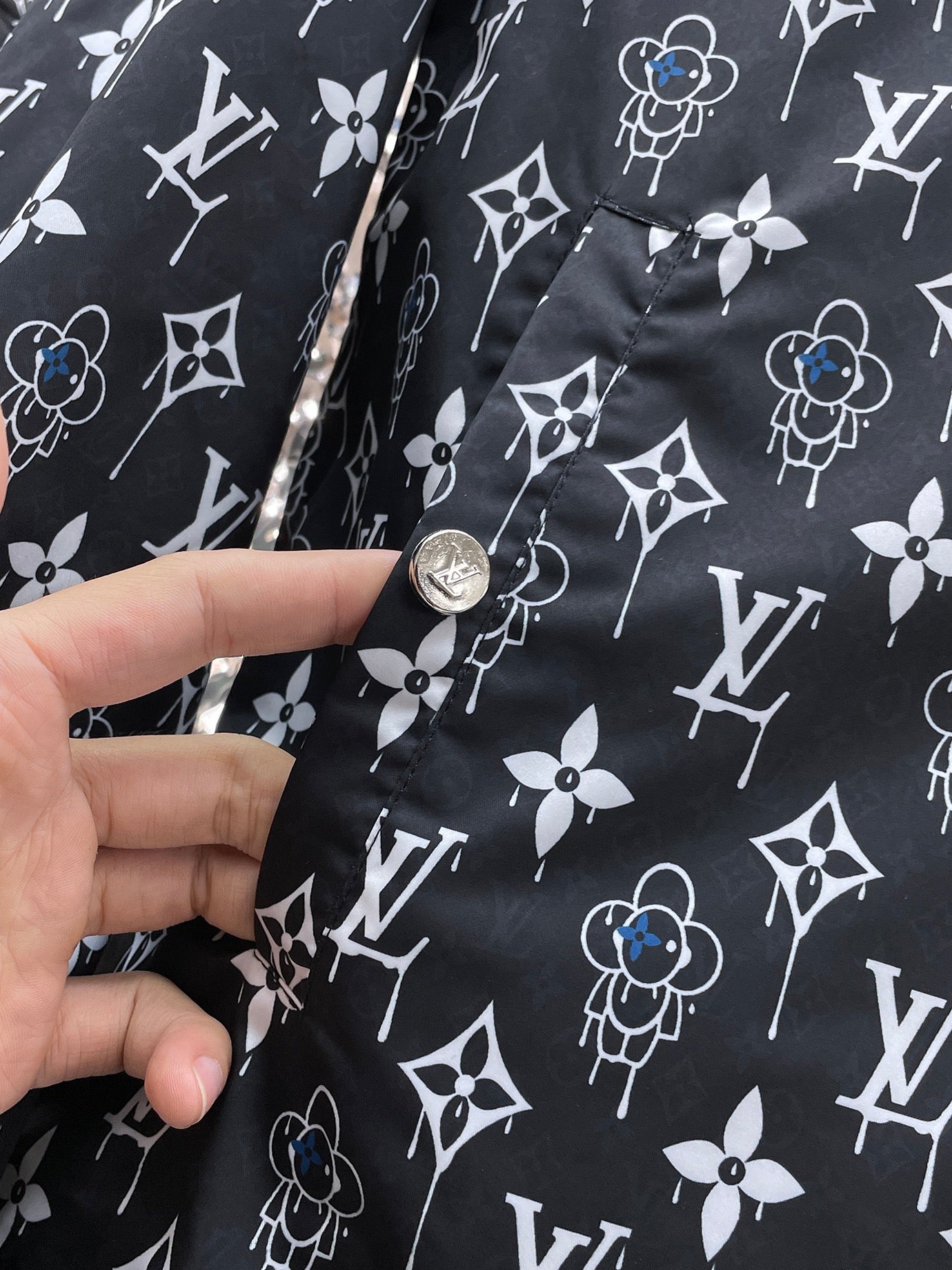 LOUIS VUITTON Autumn/Winter 2024 Men’s Jacket | Official Web Edition | Authentic Triple Label