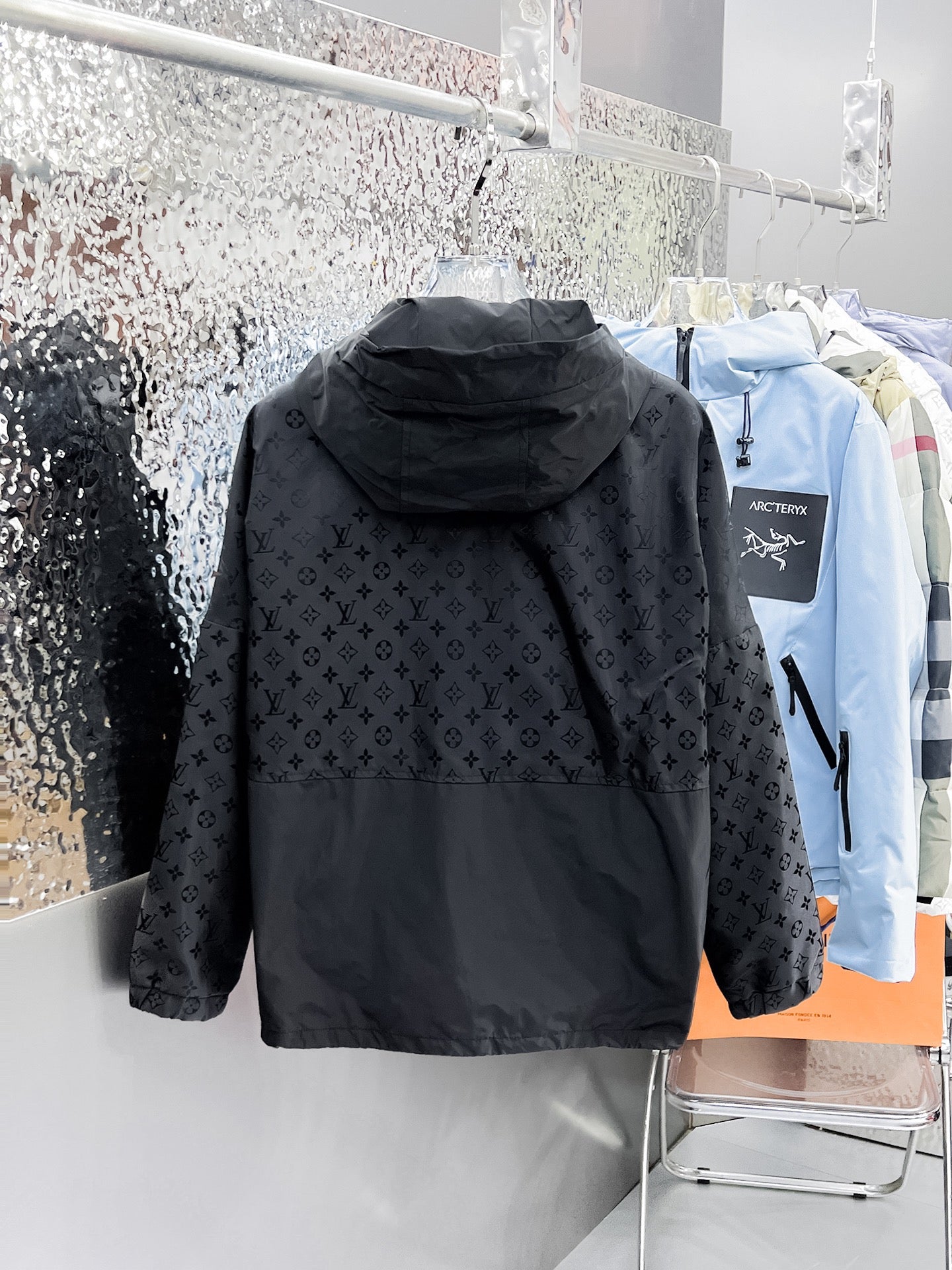 LOUIS VUITTON Autumn/Winter 2024 Men’s Jacket | Official Web Edition | Authentic Triple Label
