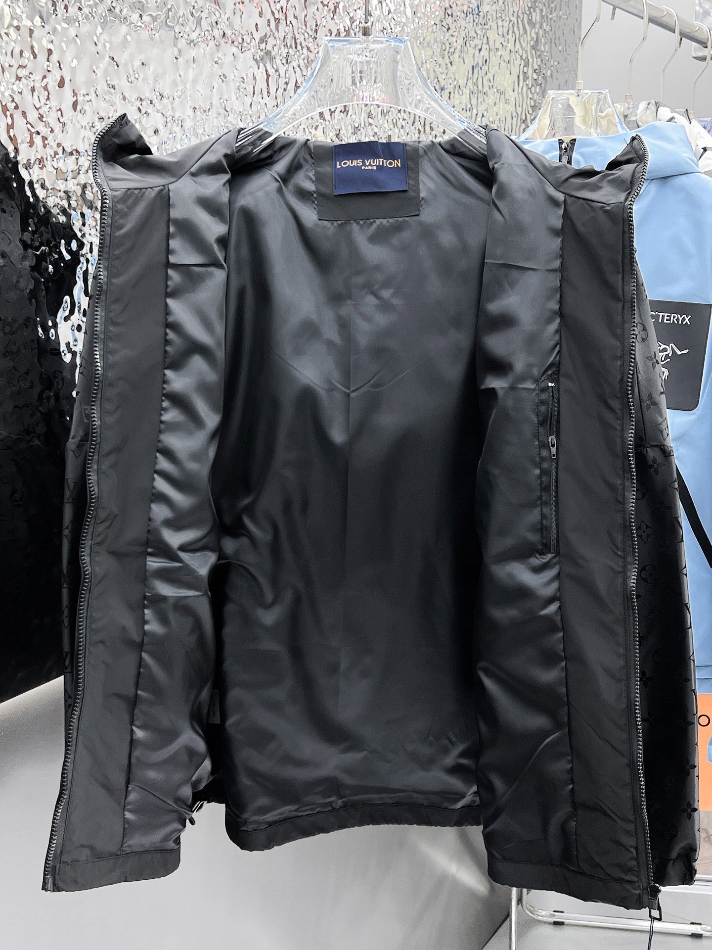LOUIS VUITTON Autumn/Winter 2024 Men’s Jacket | Official Web Edition | Authentic Triple Label