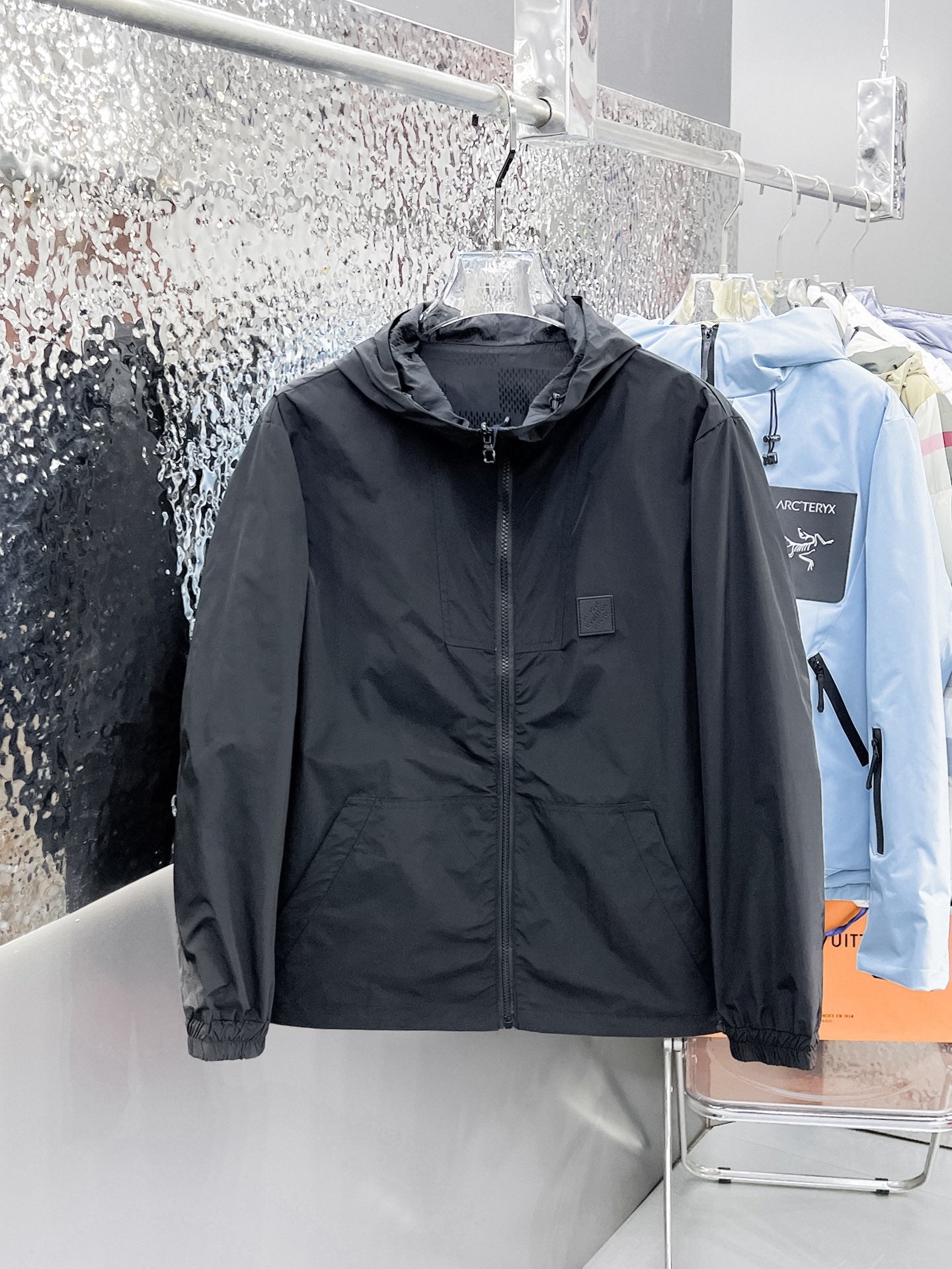 LOUIS VUITTON Autumn/Winter 2024 Men’s Jacket | Official Web Edition | Authentic Triple Label
