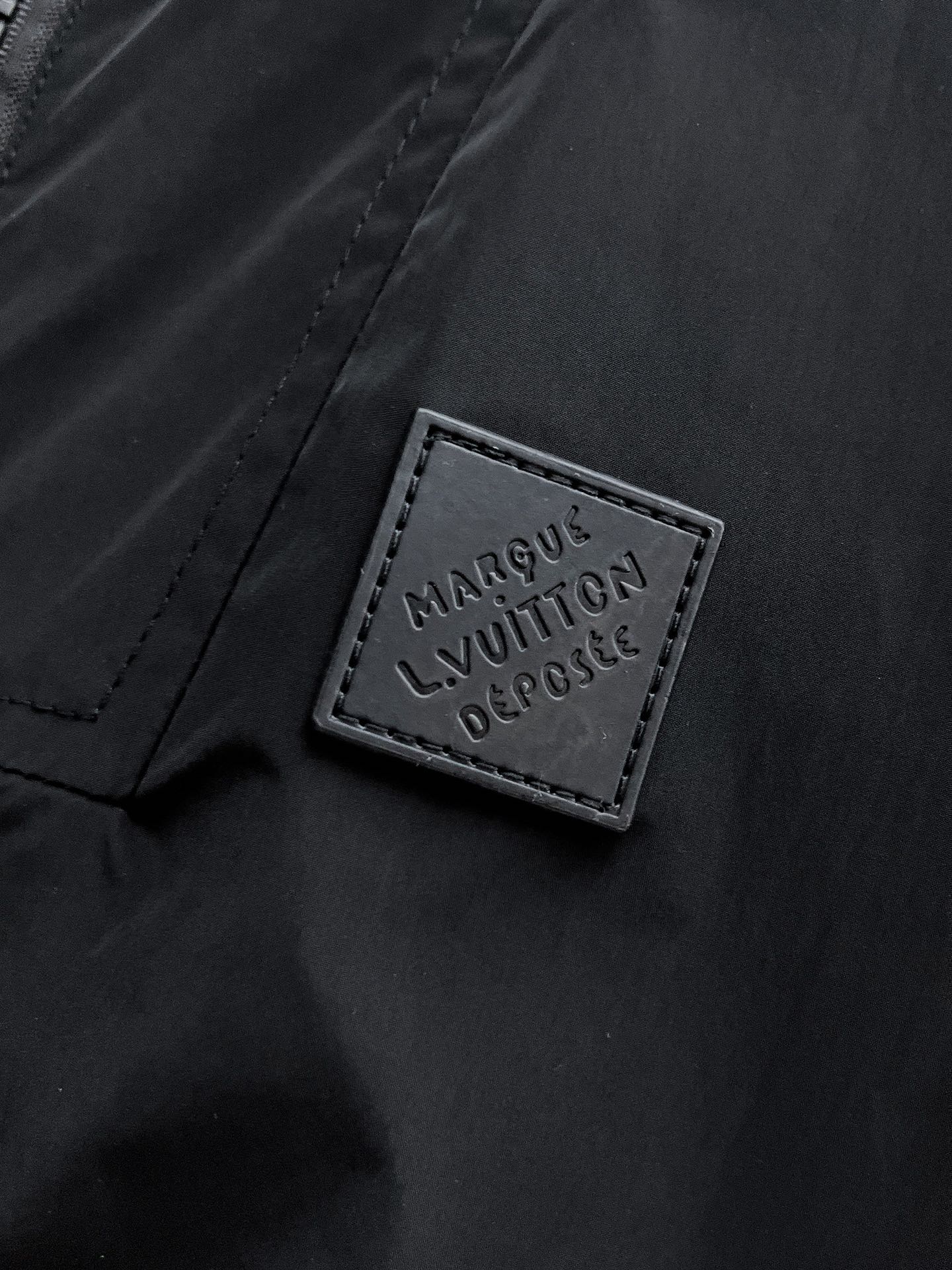 LOUIS VUITTON Autumn/Winter 2024 Men’s Jacket | Official Web Edition | Authentic Triple Label