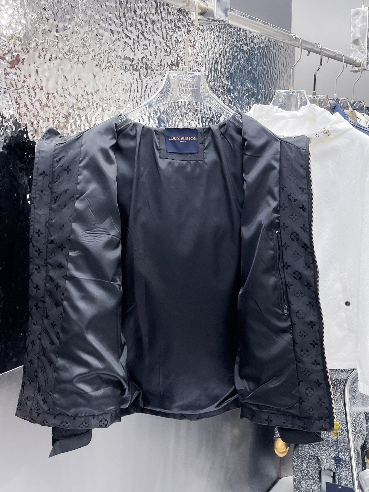 LOUIS VUITTON Autumn/Winter 2024 Men’s Jacket | Official Web Edition | Authentic Triple Label