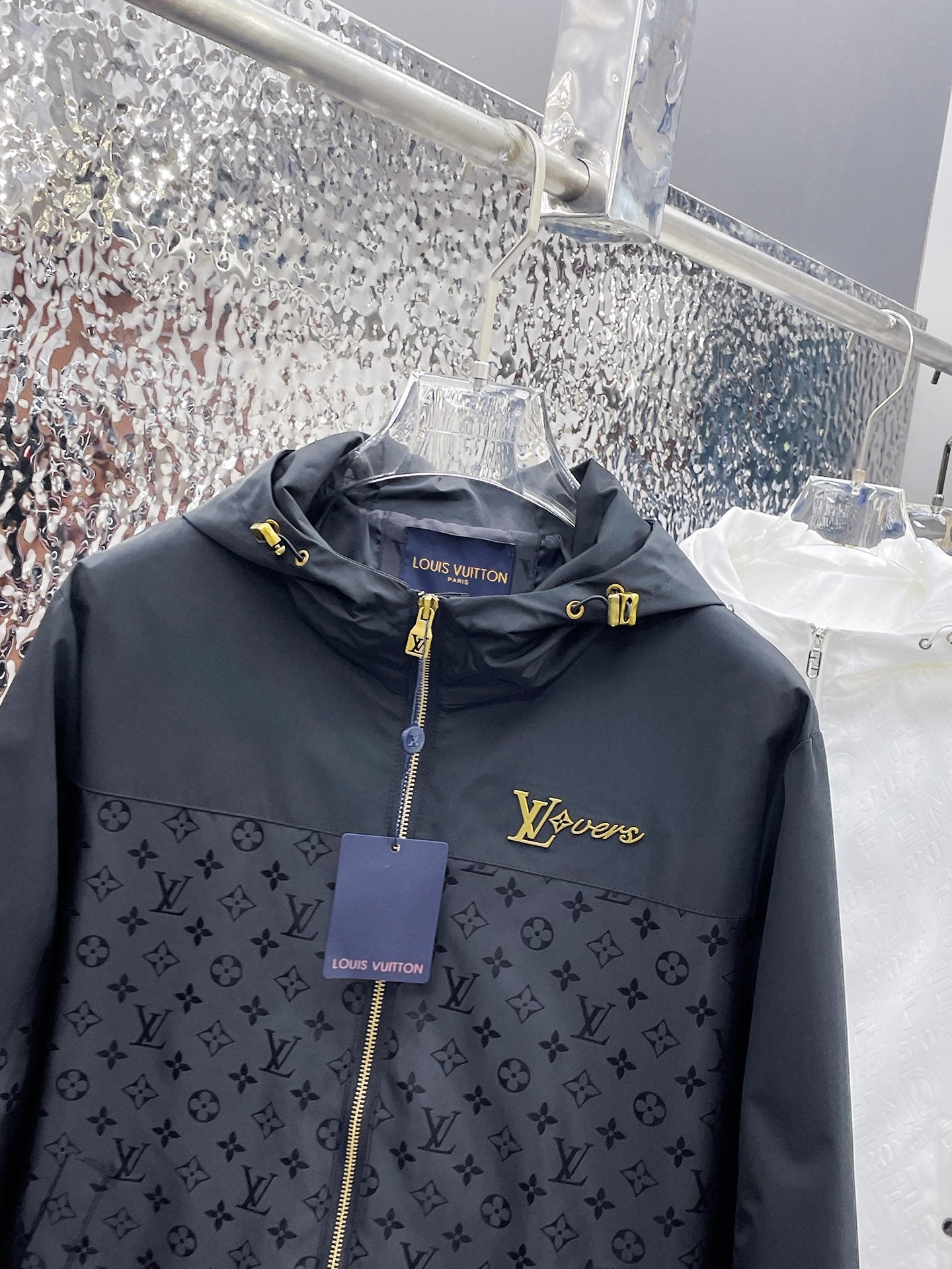 LOUIS VUITTON Autumn/Winter 2024 Men’s Jacket | Official Web Edition | Authentic Triple Label