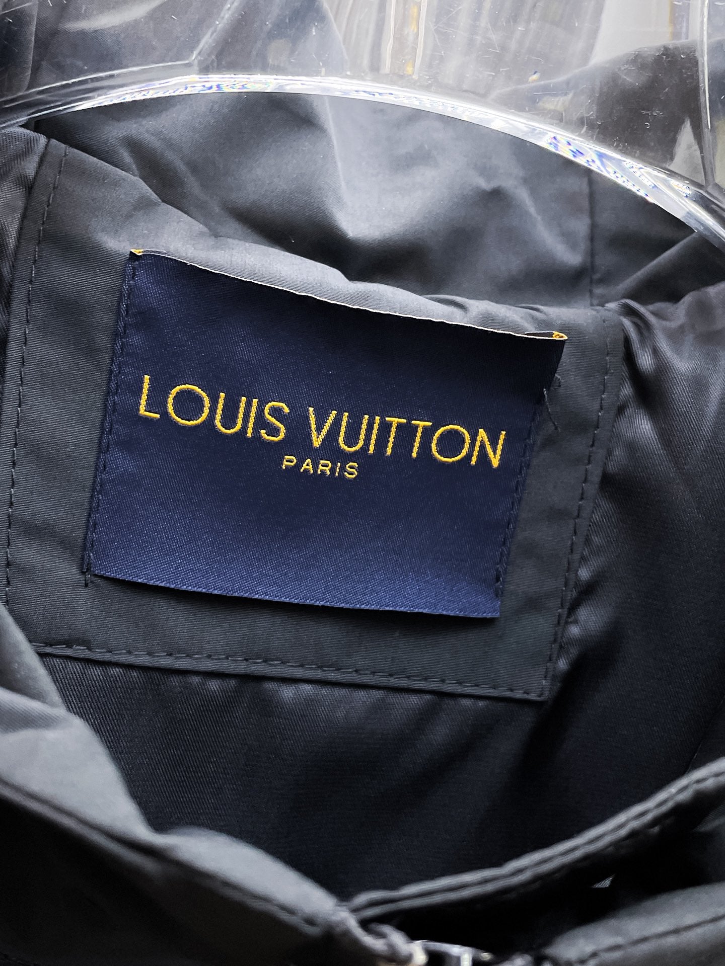 LOUIS VUITTON Autumn/Winter 2024 Men’s Jacket | Official Web Edition | Authentic Triple Label
