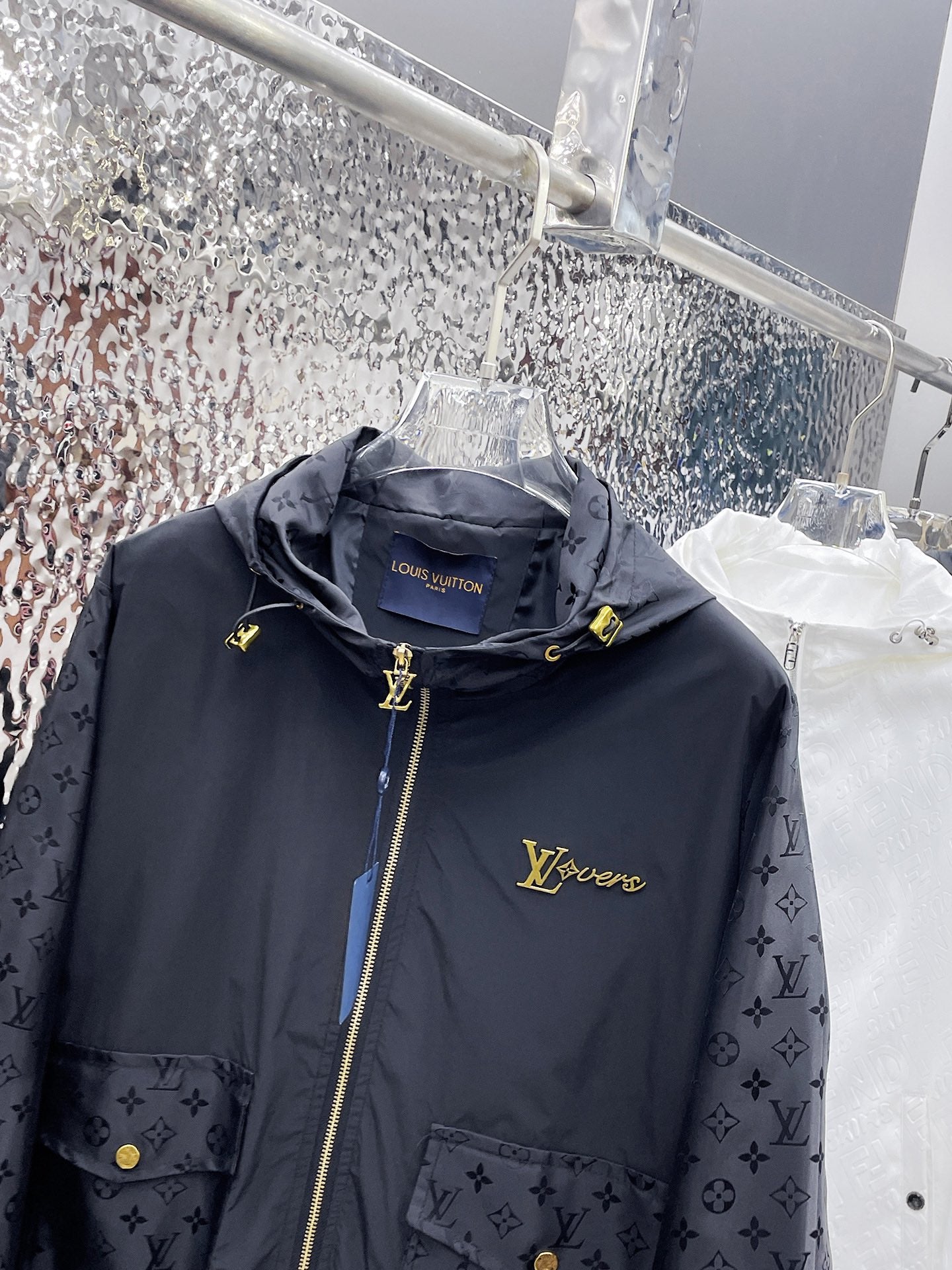 LOUIS VUITTON Autumn/Winter 2024 Men’s Jacket | Official Web Edition | Authentic Triple Label