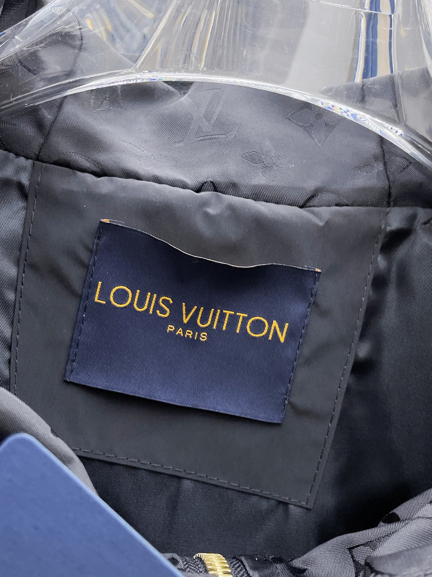 LOUIS VUITTON Autumn/Winter 2024 Men’s Jacket | Official Web Edition | Authentic Triple Label