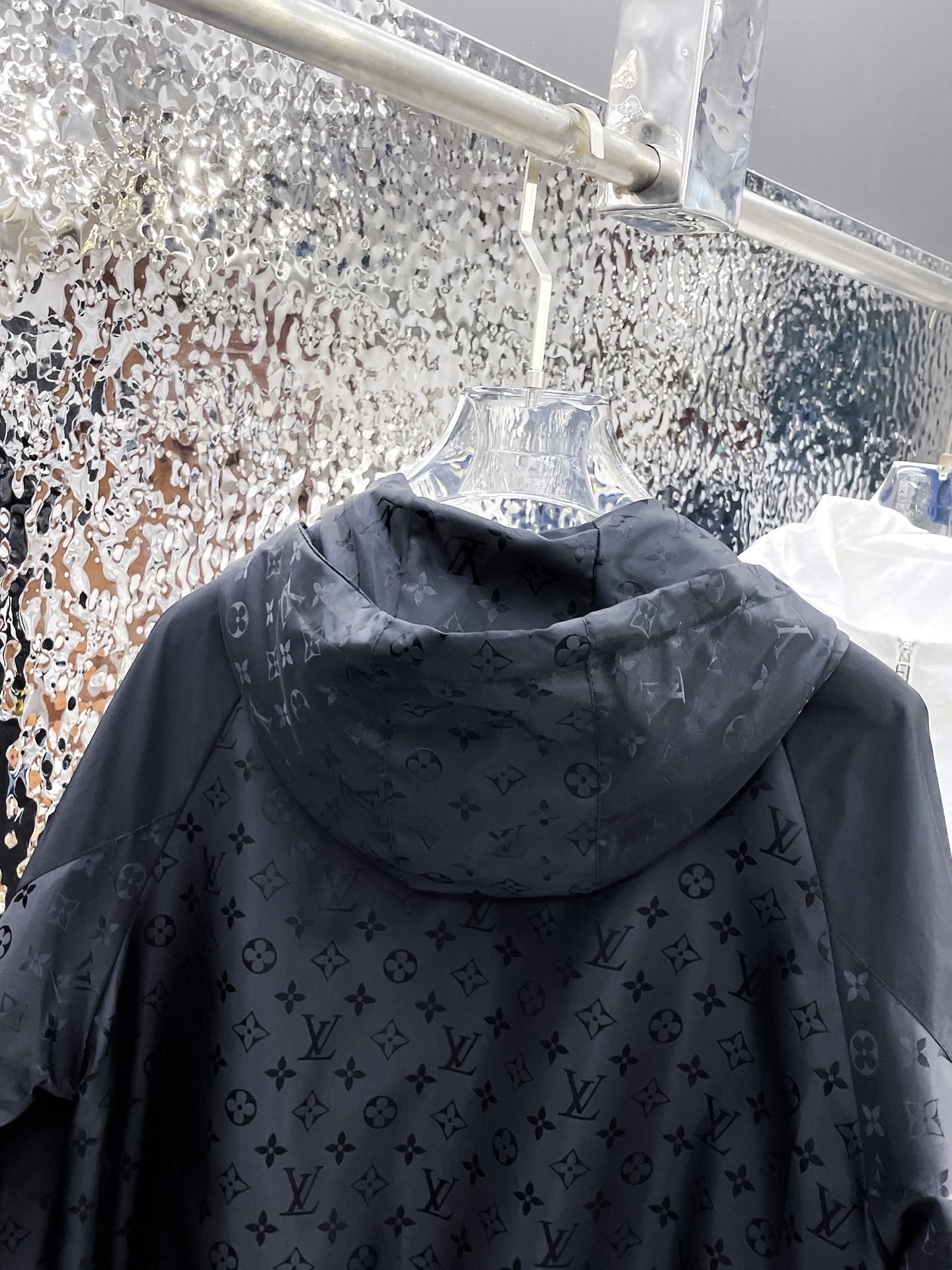 LOUIS VUITTON Autumn/Winter 2024 Men’s Jacket | Official Web Edition | Authentic Triple Label