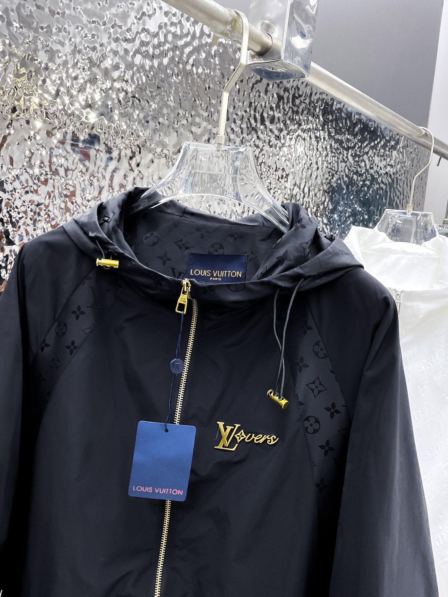 LOUIS VUITTON Autumn/Winter 2024 Men’s Jacket | Official Web Edition | Authentic Triple Label