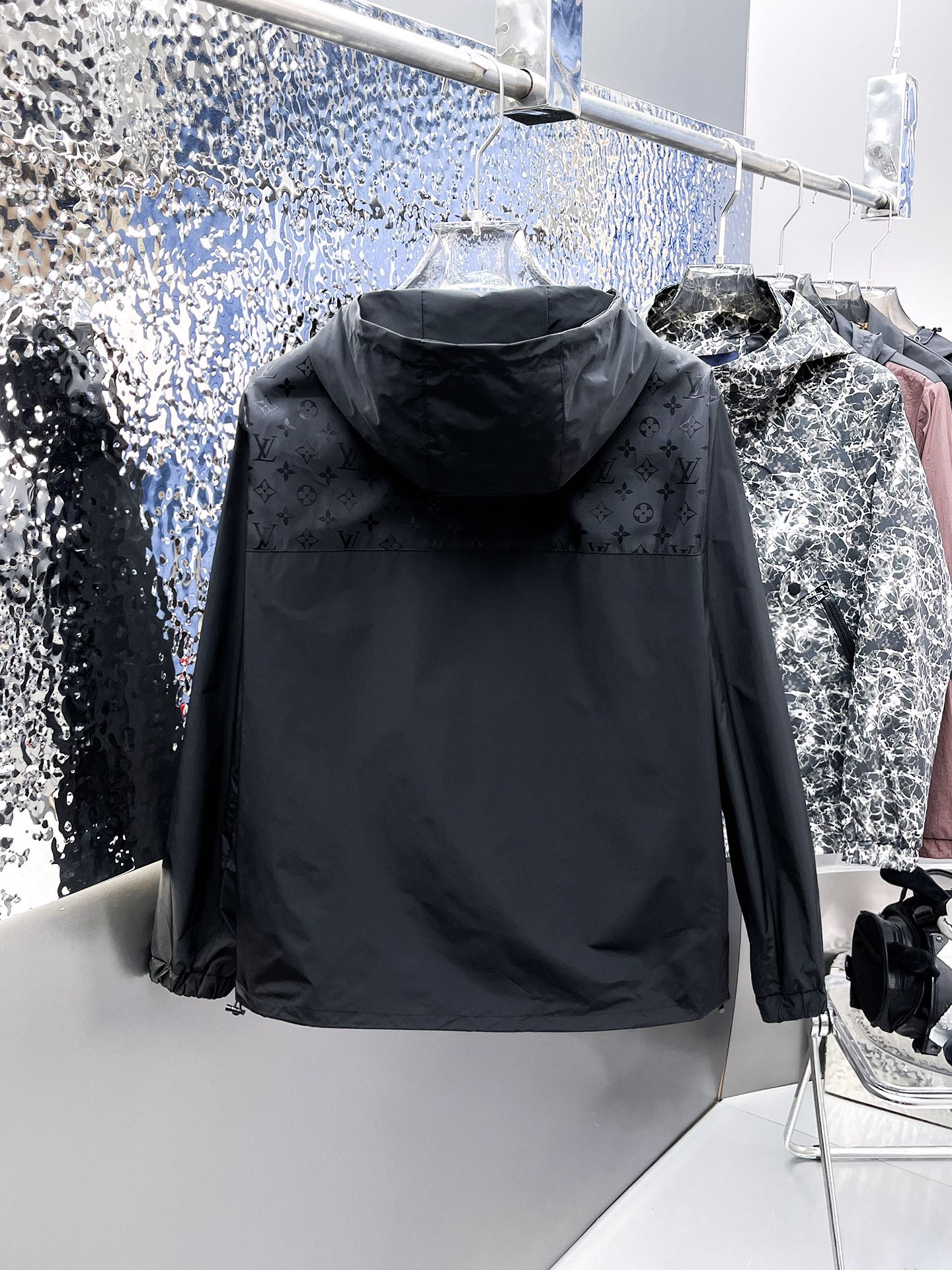 LOUIS VUITTON Autumn/Winter 2024 Men’s Jacket | Official Web Edition | Authentic Triple Label