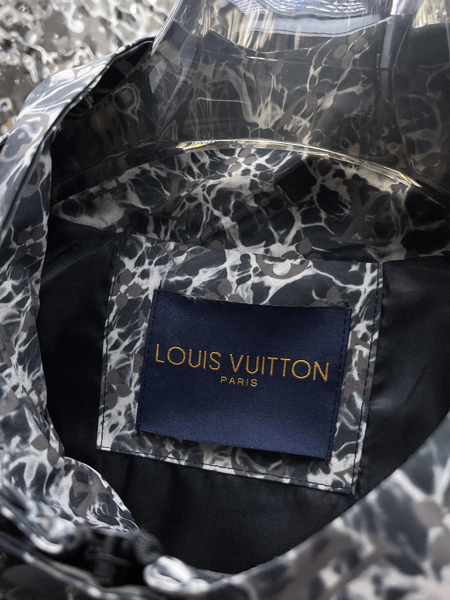 LOUIS VUITTON Autumn/Winter 2024 Men’s Jacket | Official Web Edition | Authentic Triple Label
