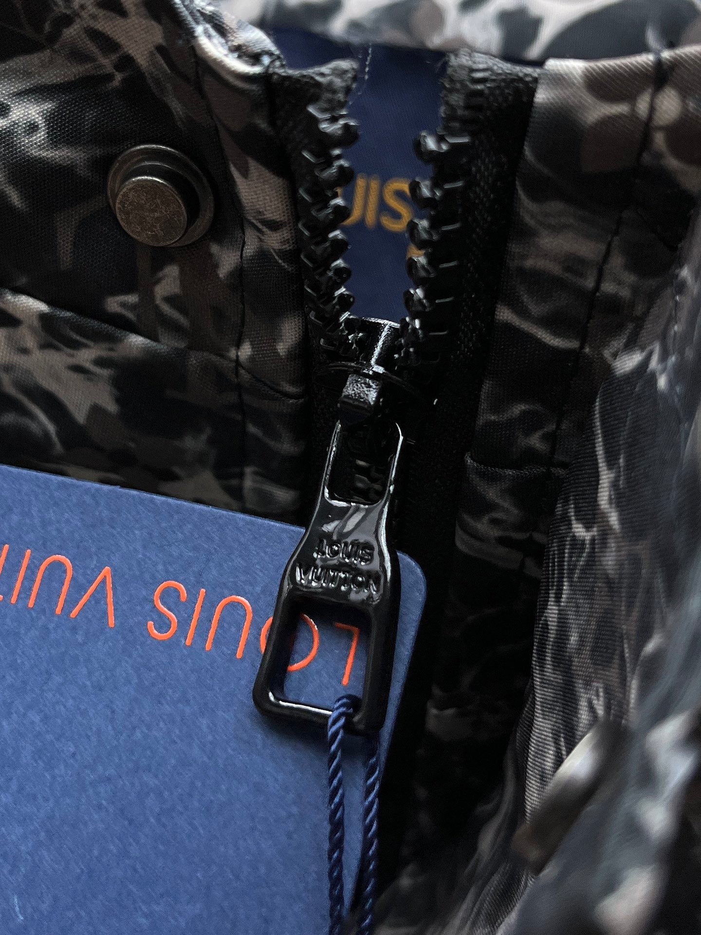 LOUIS VUITTON Autumn/Winter 2024 Men’s Jacket | Official Web Edition | Authentic Triple Label