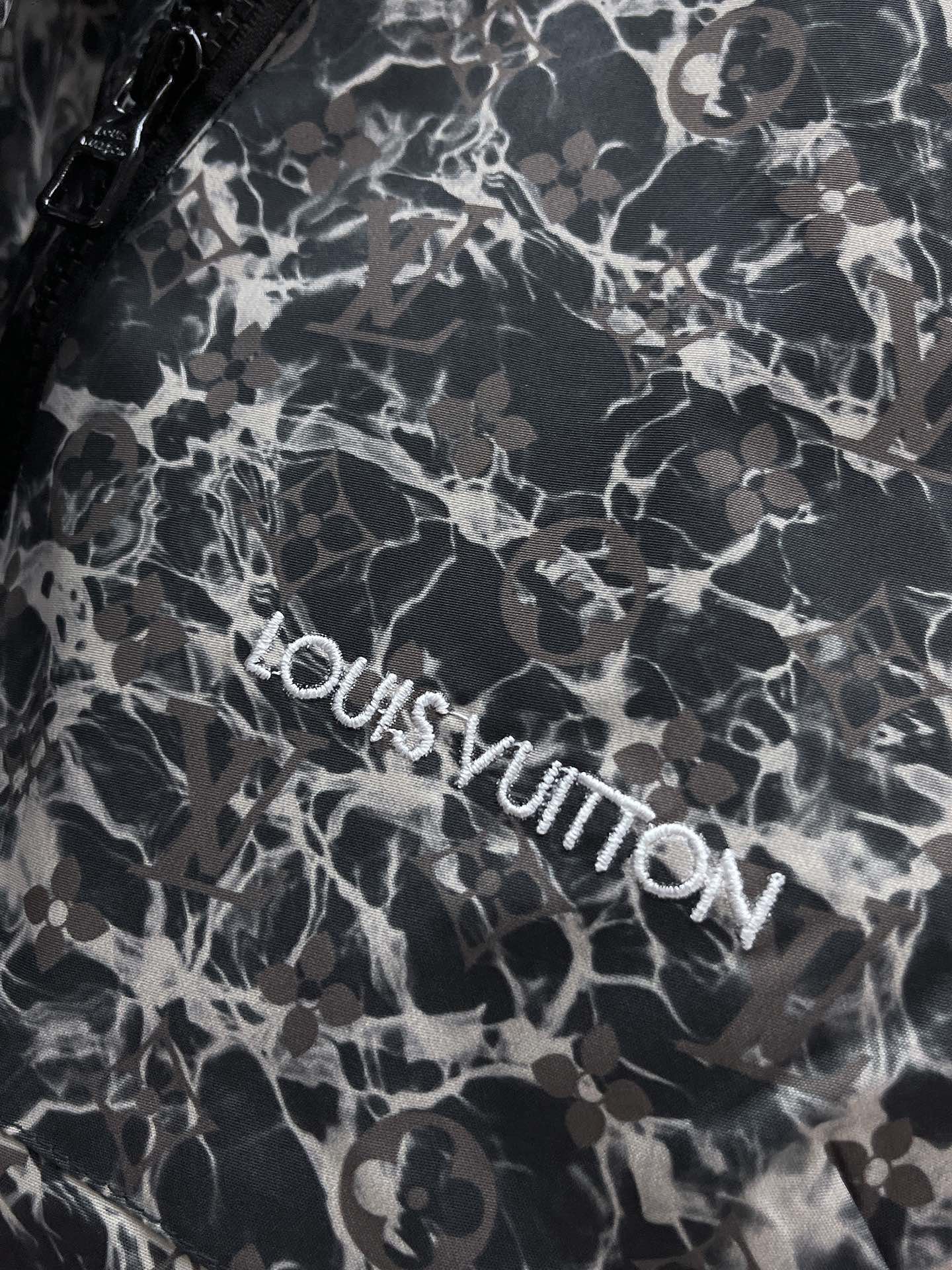 LOUIS VUITTON Autumn/Winter 2024 Men’s Jacket | Official Web Edition | Authentic Triple Label