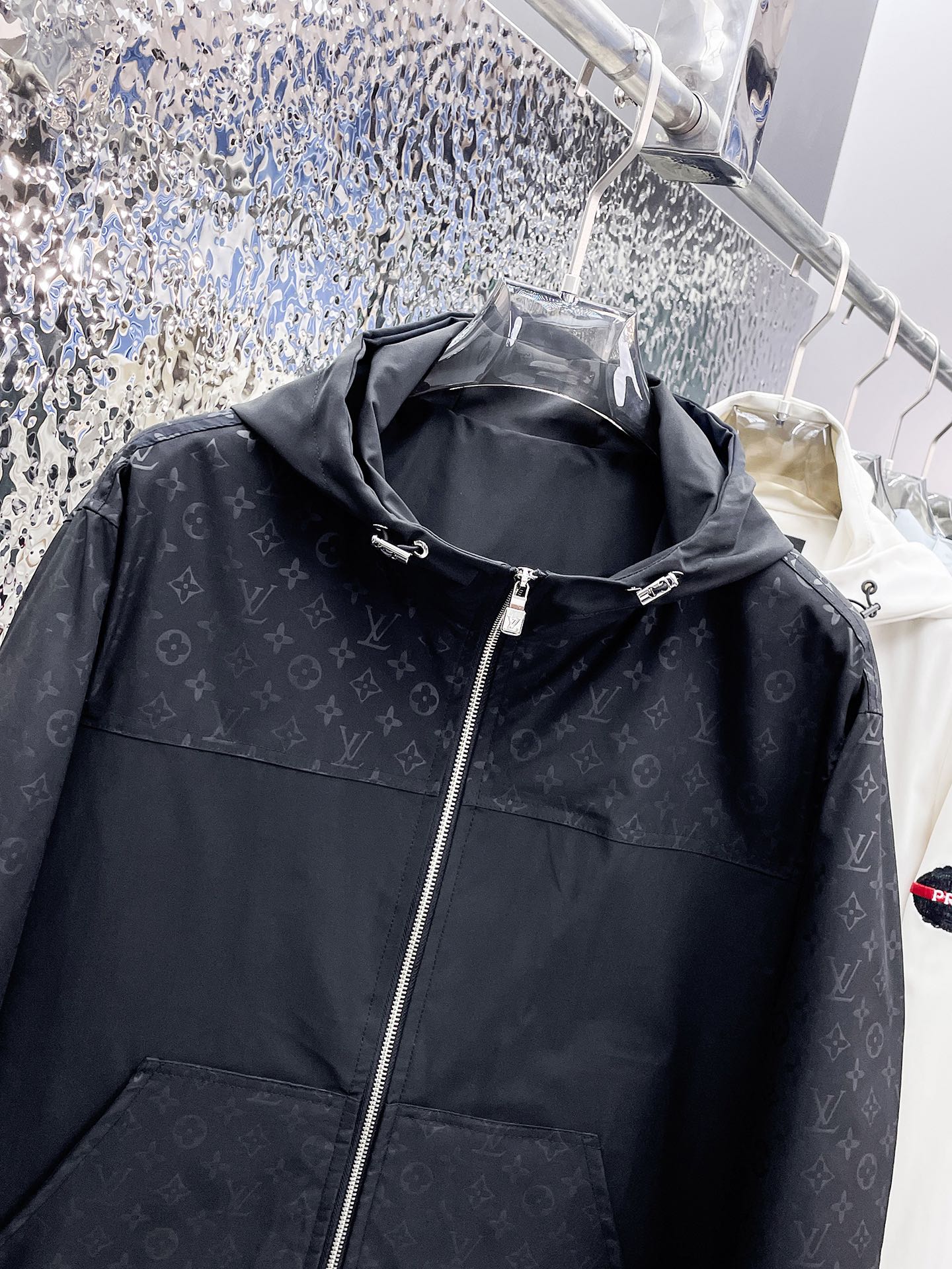 LV Men’s 2024 Fall/Winter Luxury Jacket – Authentic Boutique Edition, Premium Fabric, Exclusive Release