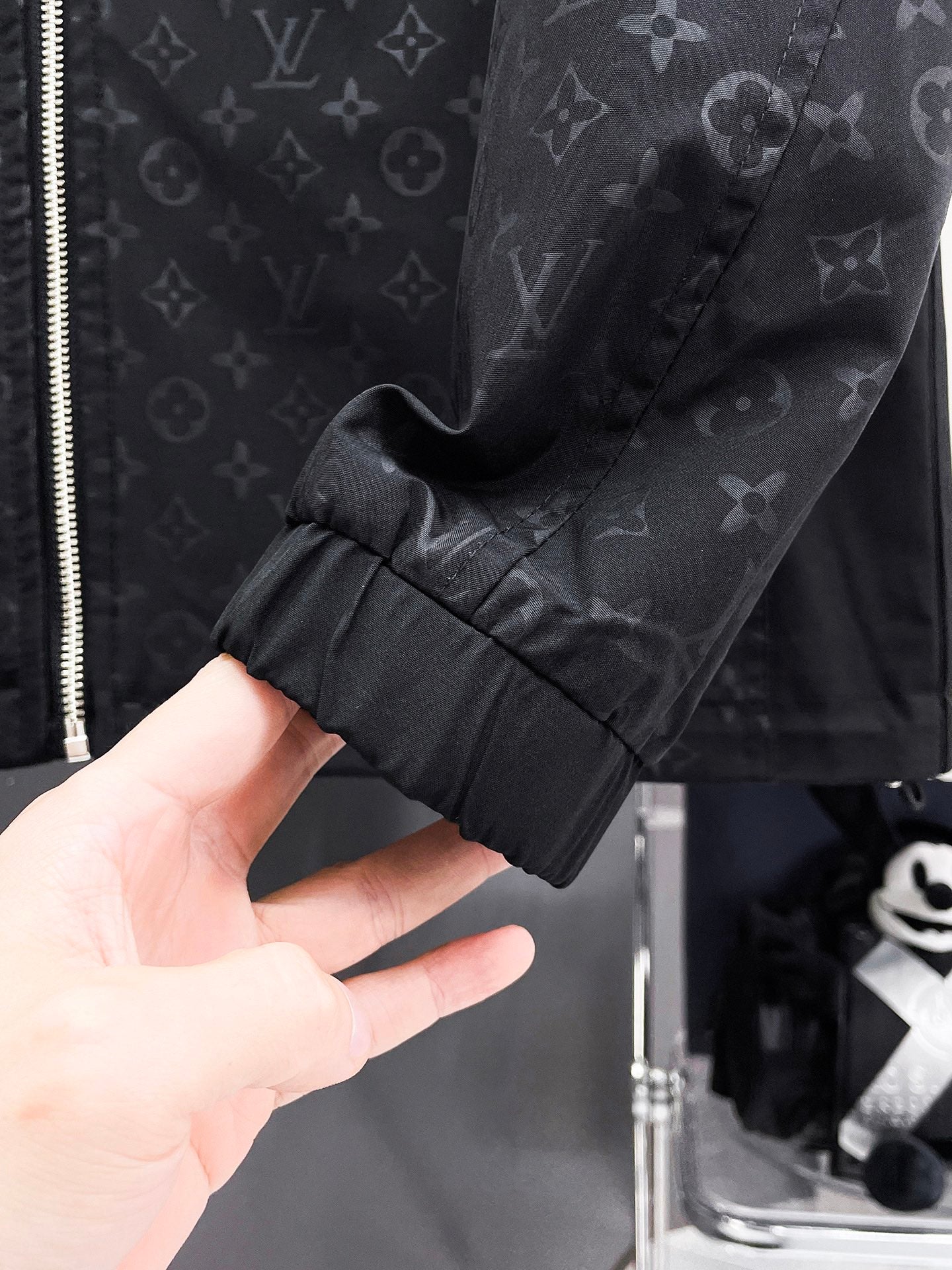 LV Men’s 2024 Fall/Winter Luxury Jacket – Authentic Boutique Edition, Premium Fabric, Exclusive Release