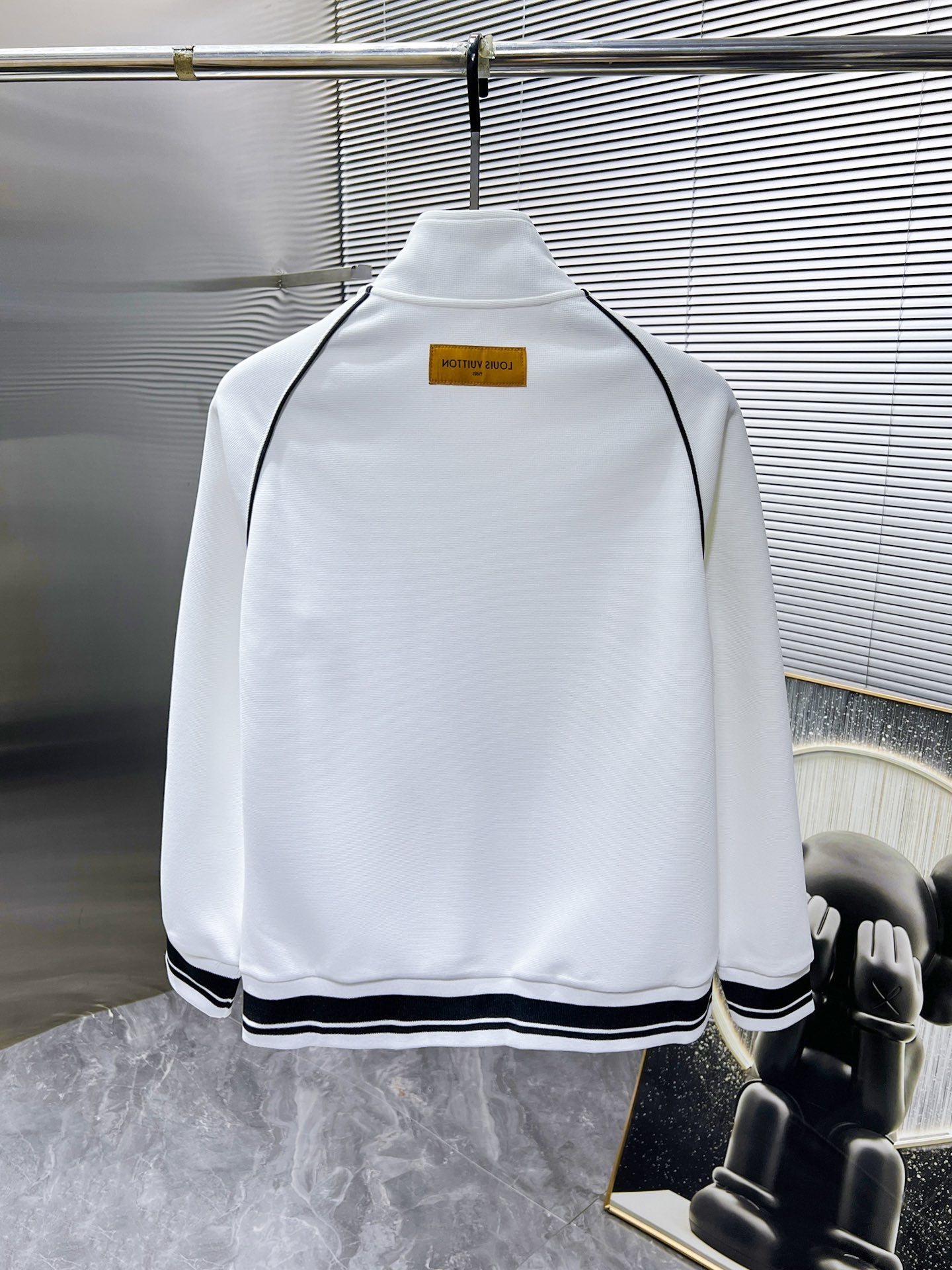 LV Men’s 2024SS Logo Tracksuit – Premium Fabric, Zip Jacket & Joggers, Casual Luxury