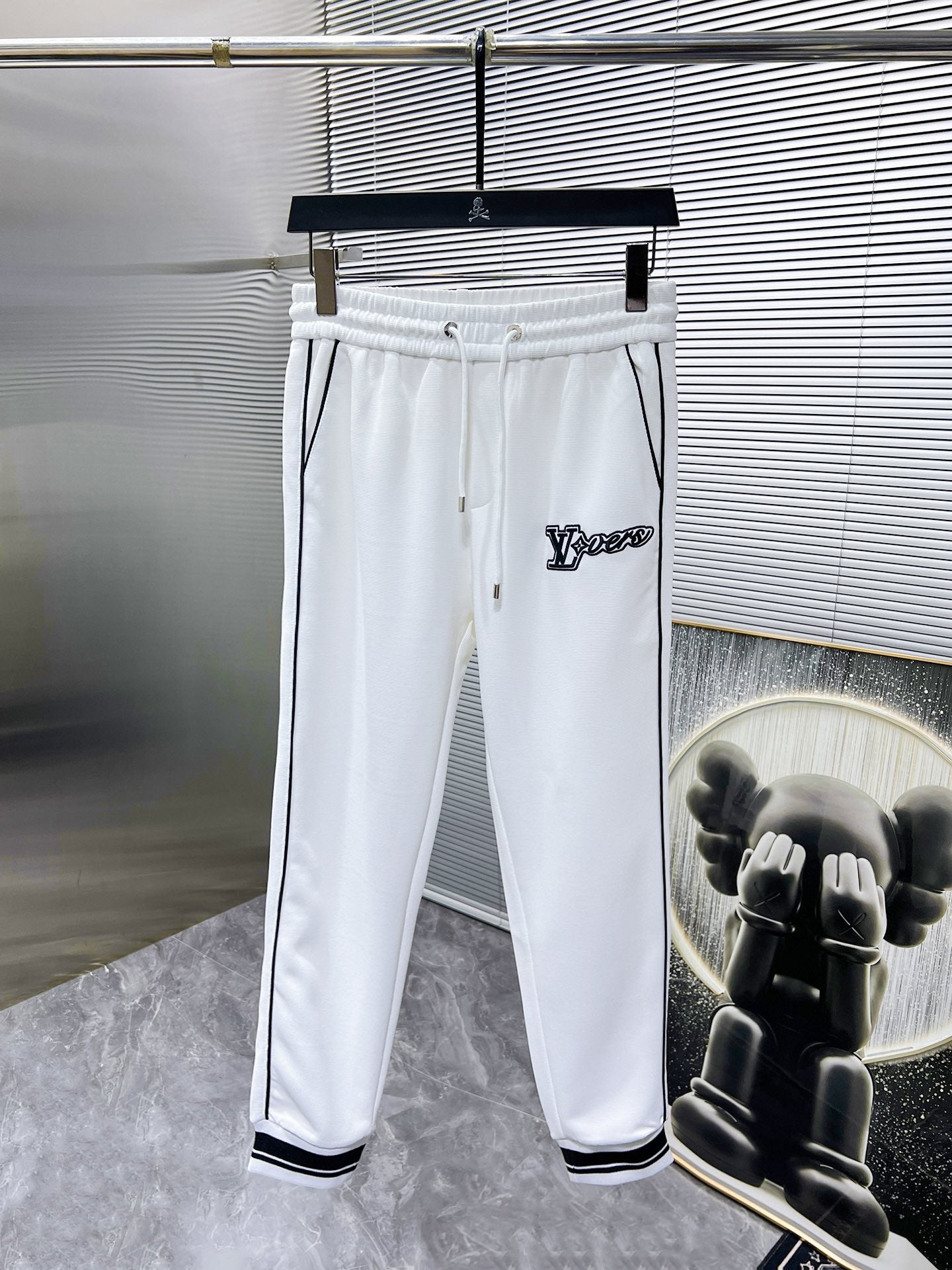 LV Men’s 2024SS Logo Tracksuit – Premium Fabric, Zip Jacket & Joggers, Casual Luxury