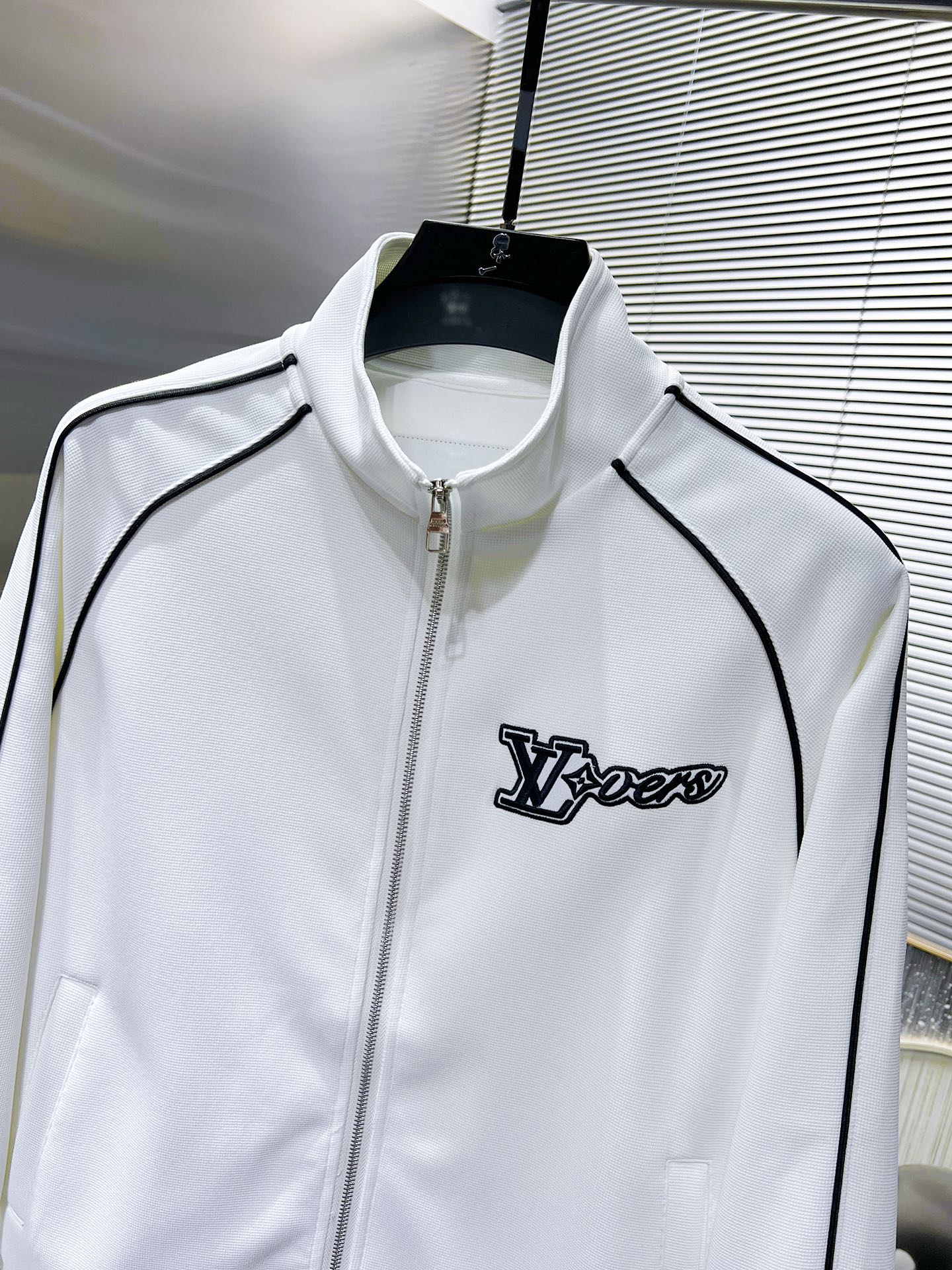 LV Men’s 2024SS Logo Tracksuit – Premium Fabric, Zip Jacket & Joggers, Casual Luxury