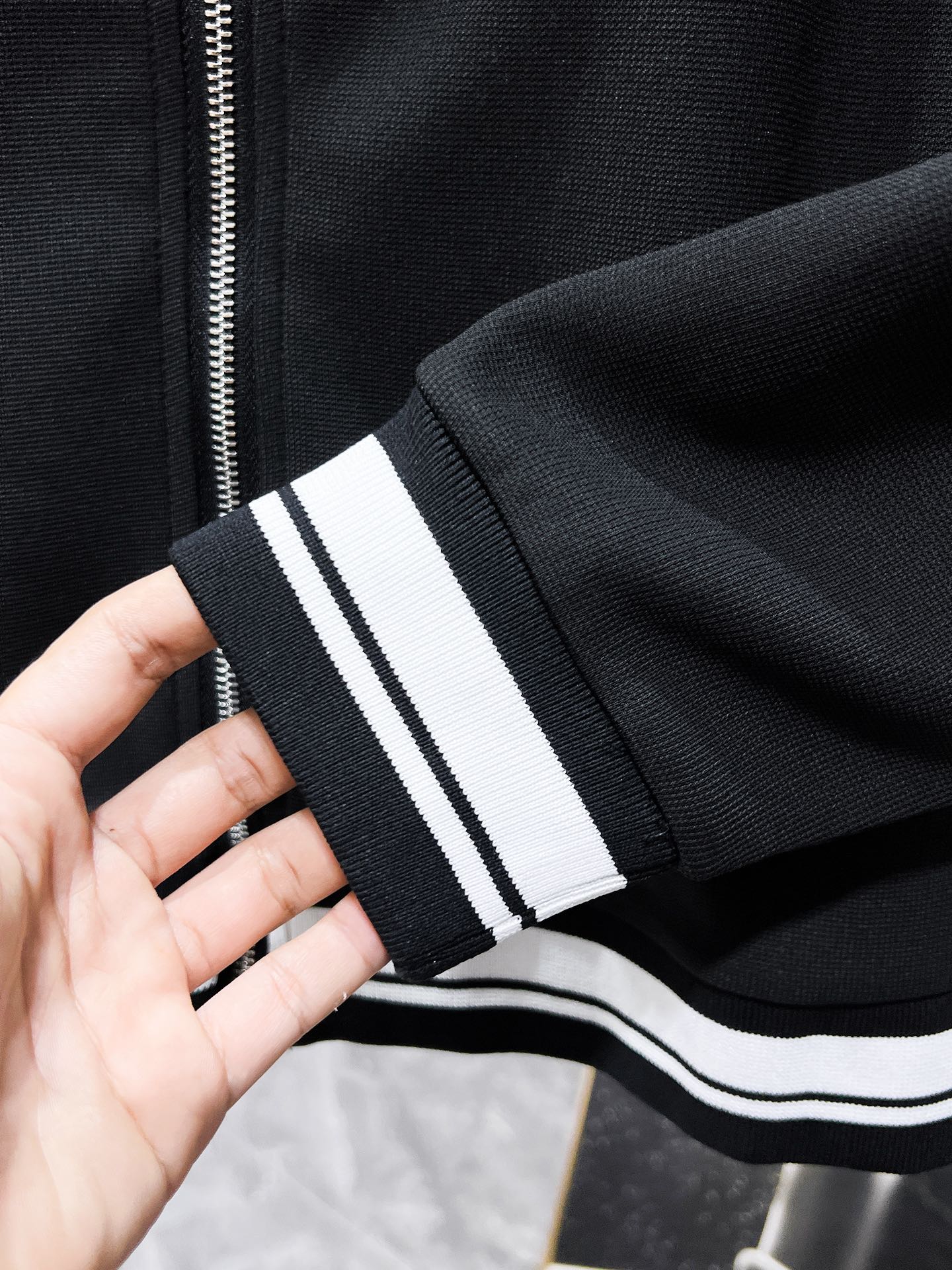 LV Men’s 2024SS Logo Tracksuit – Premium Custom Fabric, Zip Jacket & Joggers, Casual Luxury
