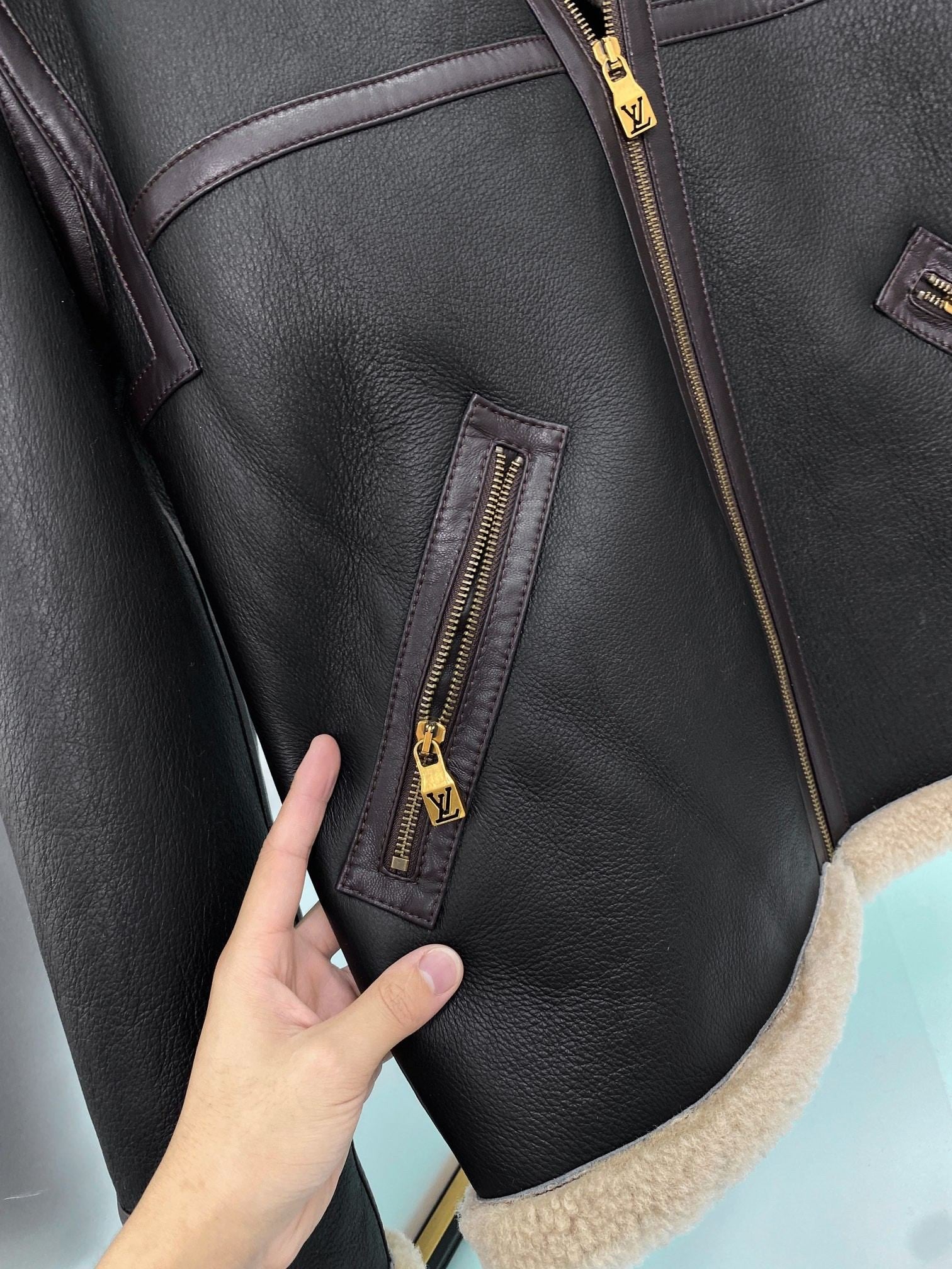 LV Men’s & Women’s 2024 Shearling Jacket – Premium Faux Leather, Imported Shearling, Vintage Elegance