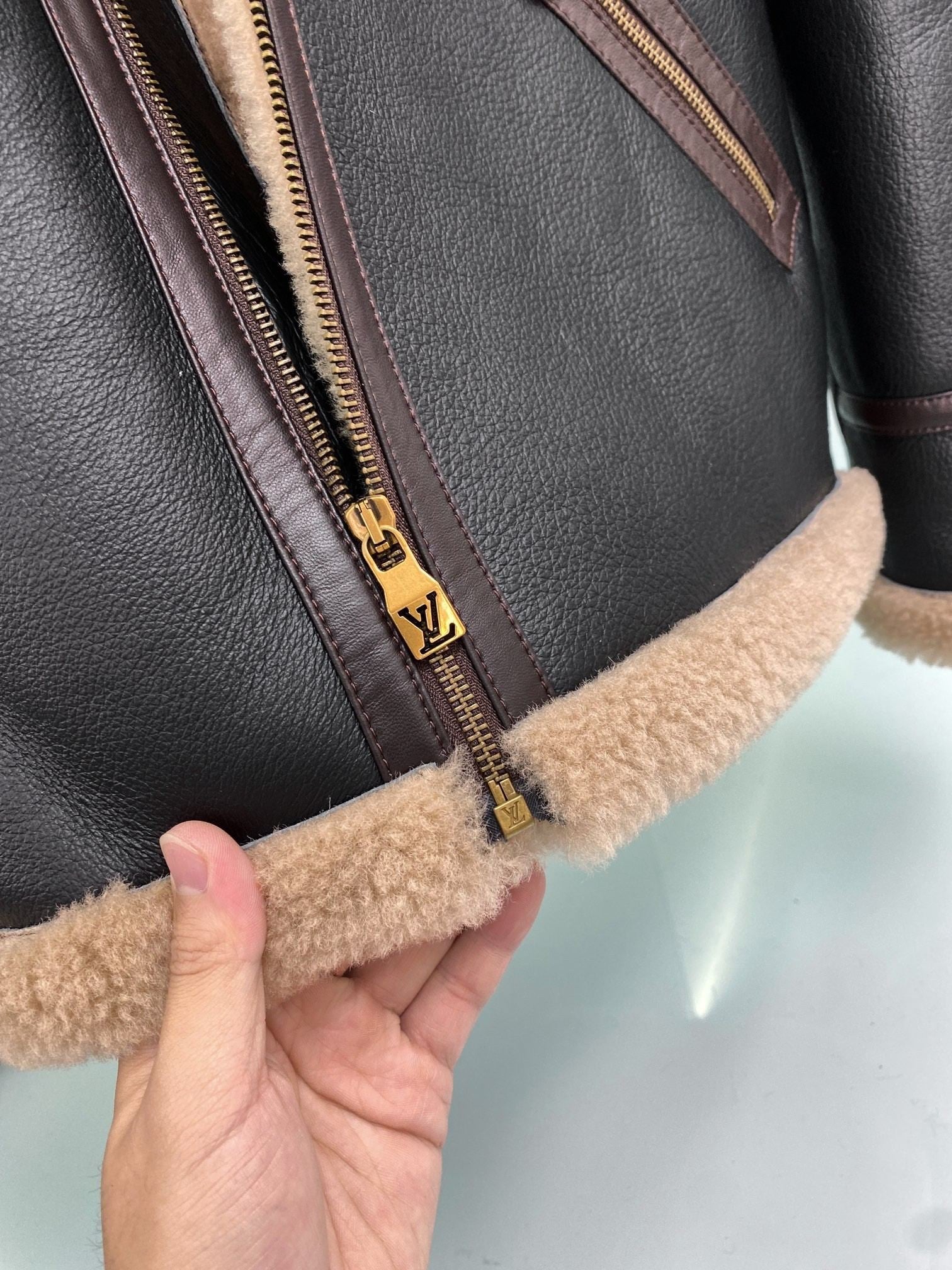 LV Men’s & Women’s 2024 Shearling Jacket – Premium Faux Leather, Imported Shearling, Vintage Elegance