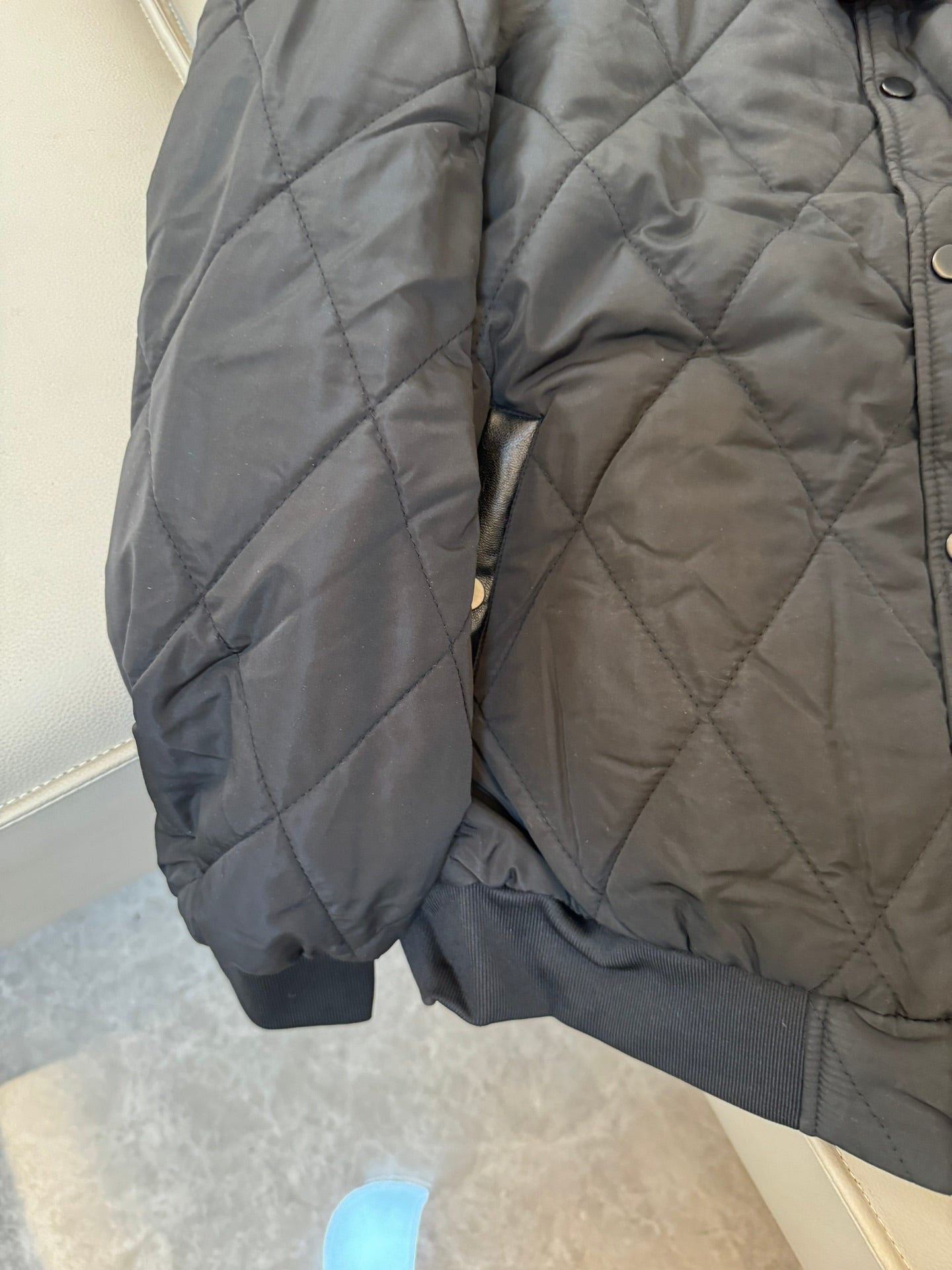 Louis Vuitton Unisex Dark Embroidered Puffer Jacket – Relaxed Fit, Everyday Elegance