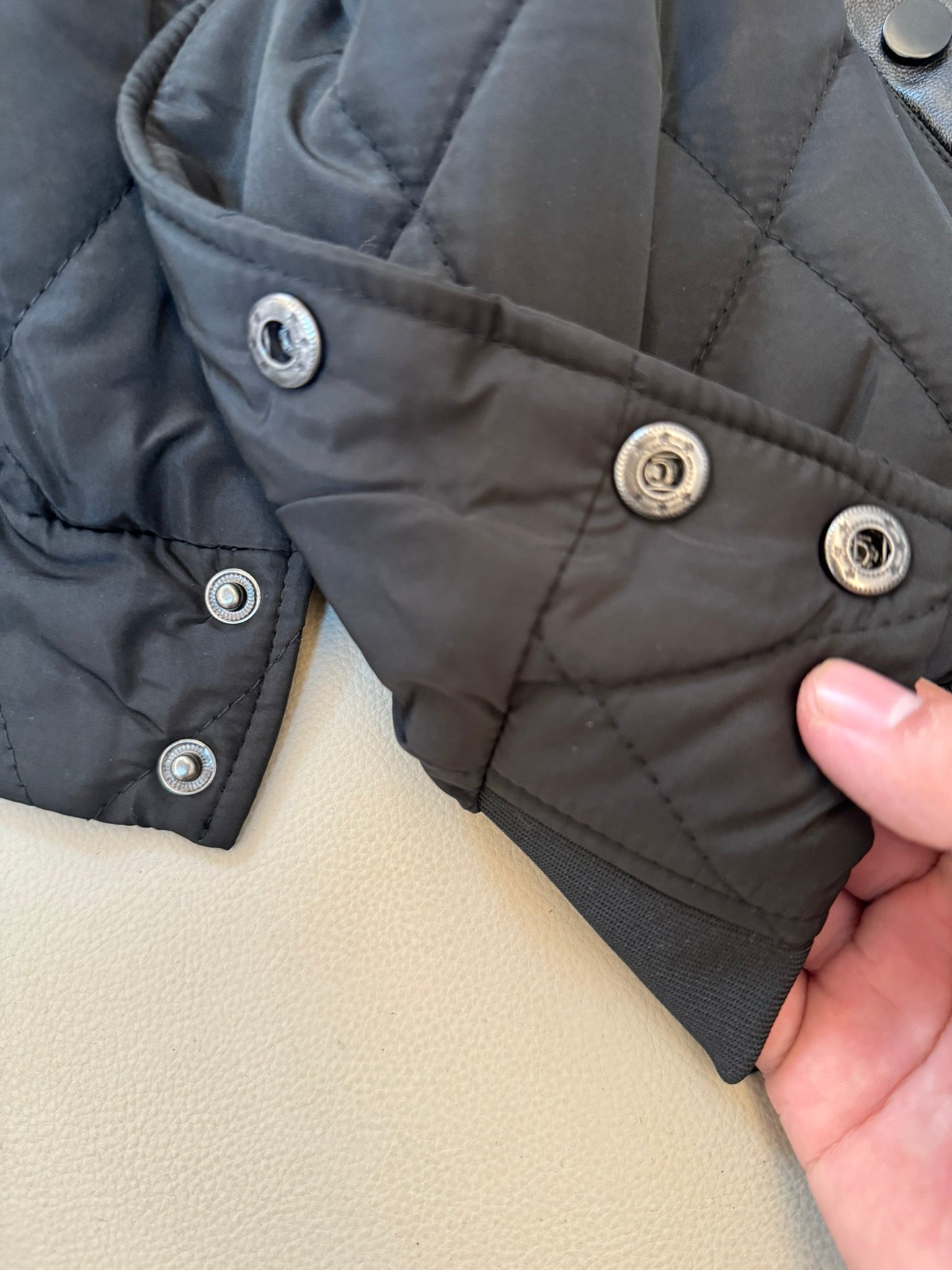 Louis Vuitton Unisex Dark Embroidered Puffer Jacket – Relaxed Fit, Everyday Elegance
