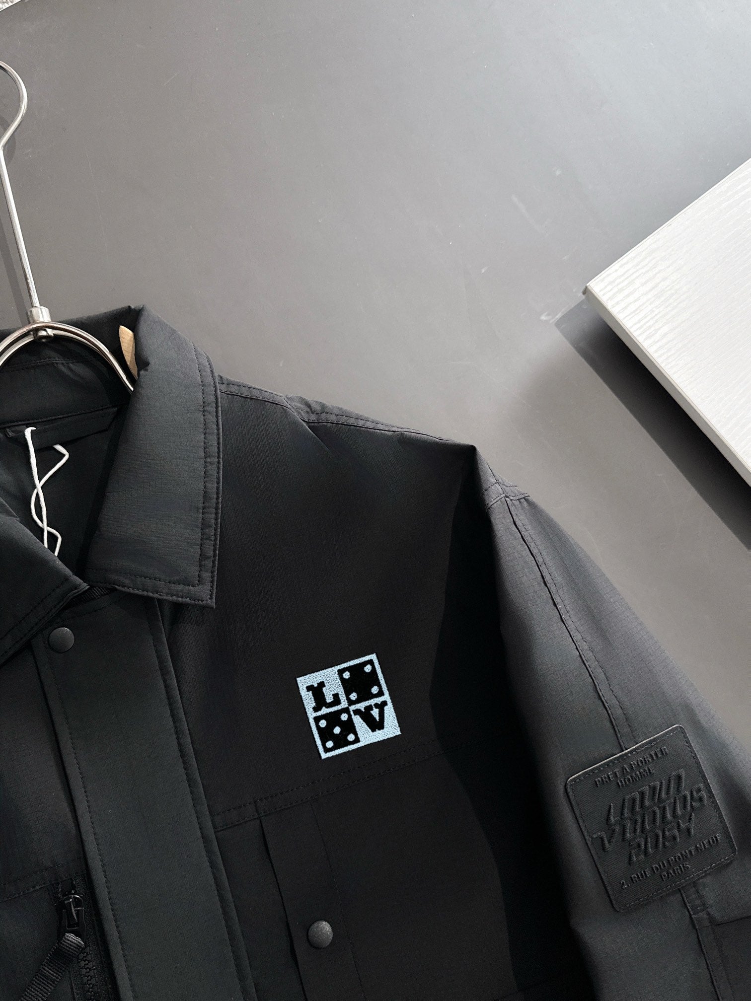 LV 2024 Fall/Winter Collar Trench Jacket | Lightweight Nylon Urban Luxury Unisex Outerwear