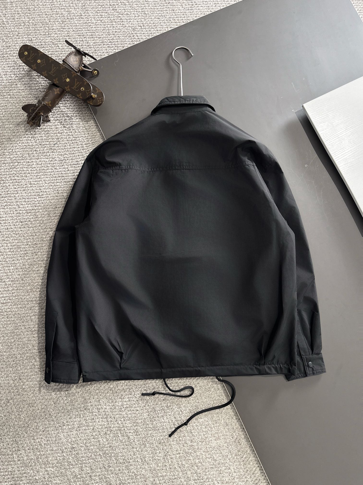 LV 2024 Fall/Winter Collar Trench Jacket | Lightweight Nylon Urban Luxury Unisex Outerwear