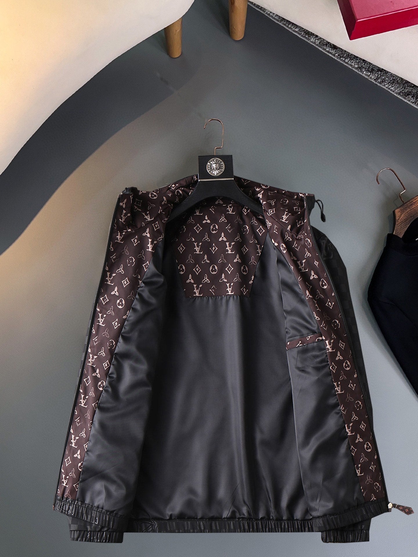 LOUIS VUITTON Men’s Jacket 2024 Autumn Collection｜Premium Boutique Edition with Authentic Details