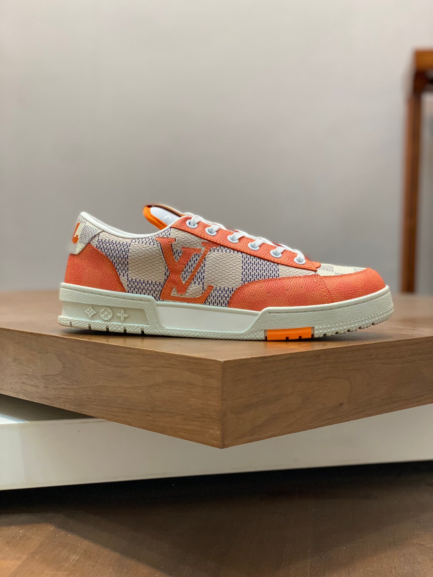 Louis Vuitton Low-Top Retro Casual Sneakers | High-Fidelity 98% Authentic Replica | Sizes EU 38–45 / US 5–11