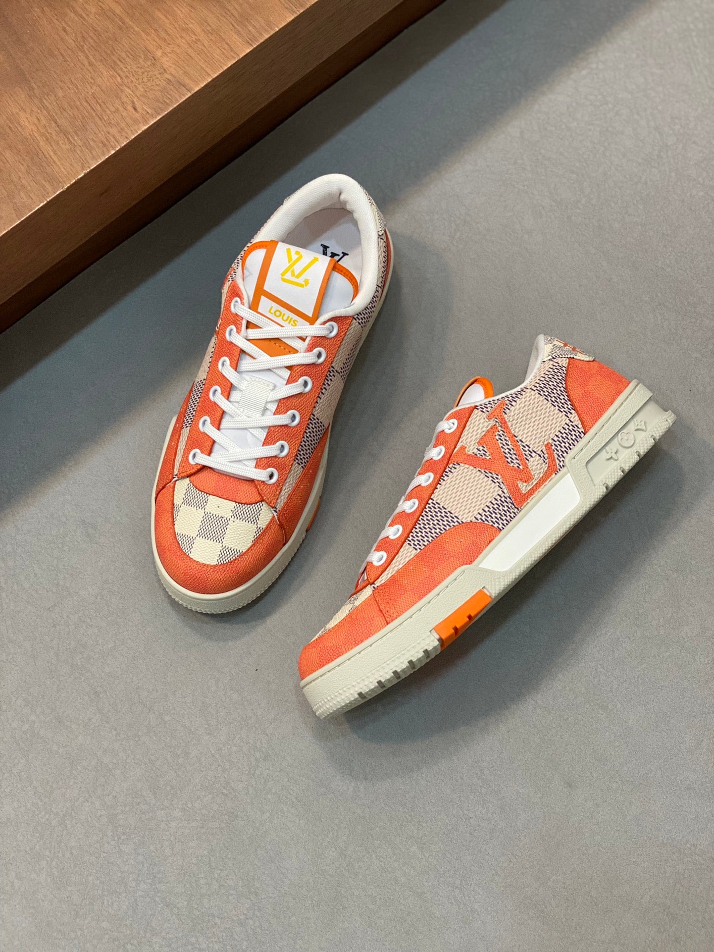 Louis Vuitton Low-Top Retro Casual Sneakers | High-Fidelity 98% Authentic Replica | Sizes EU 38–45 / US 5–11